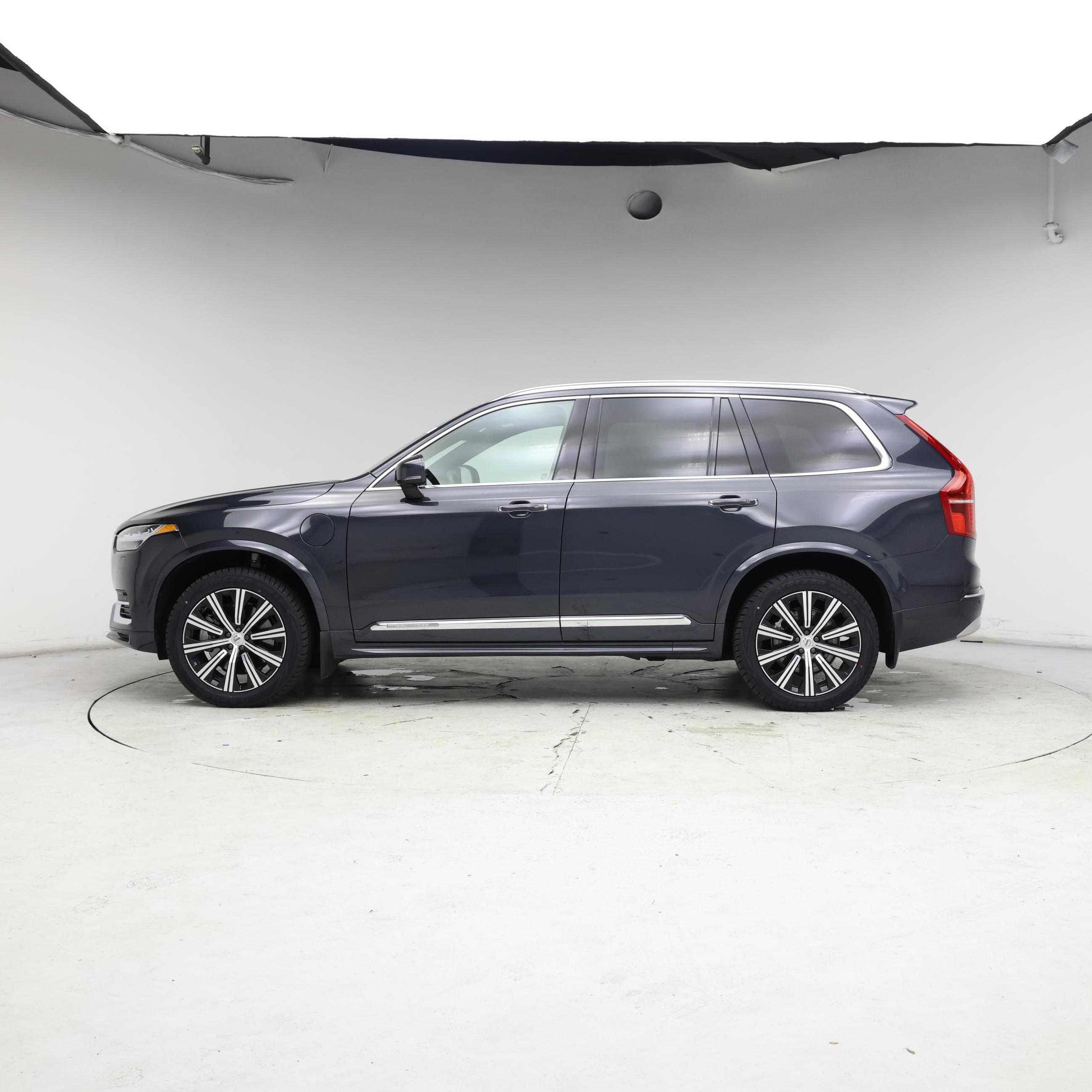 Thumbnail: 2022 Volvo XC90 - 3