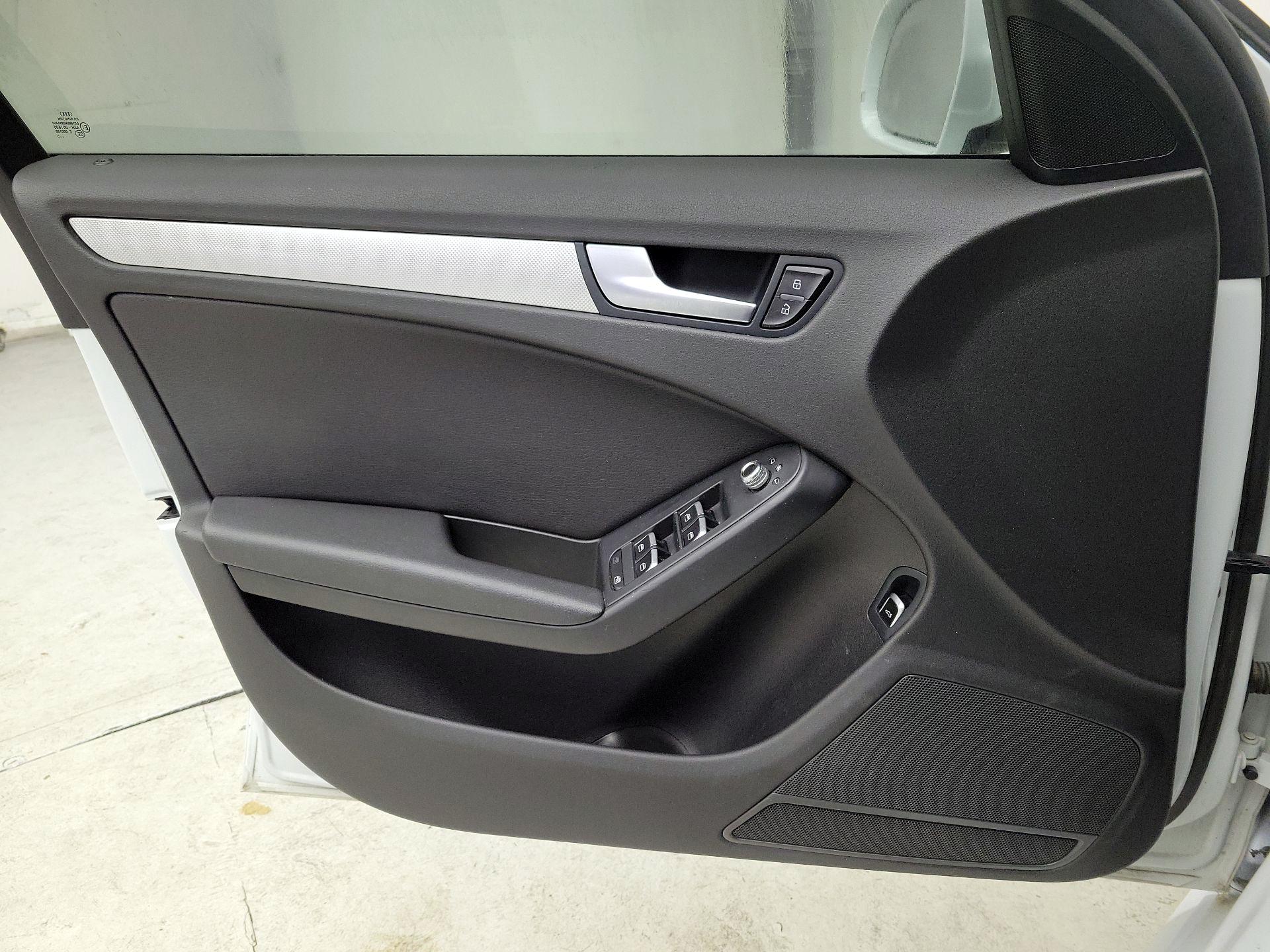 Thumbnail: 2016 Audi A4 - 12