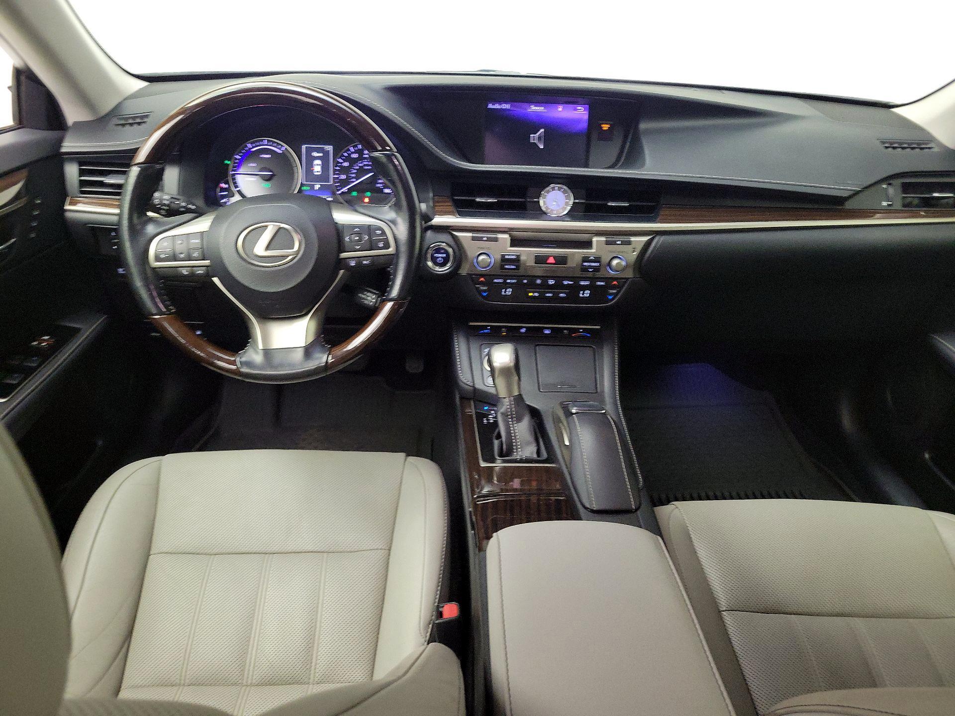 Thumbnail: 2017 Lexus ES - 9