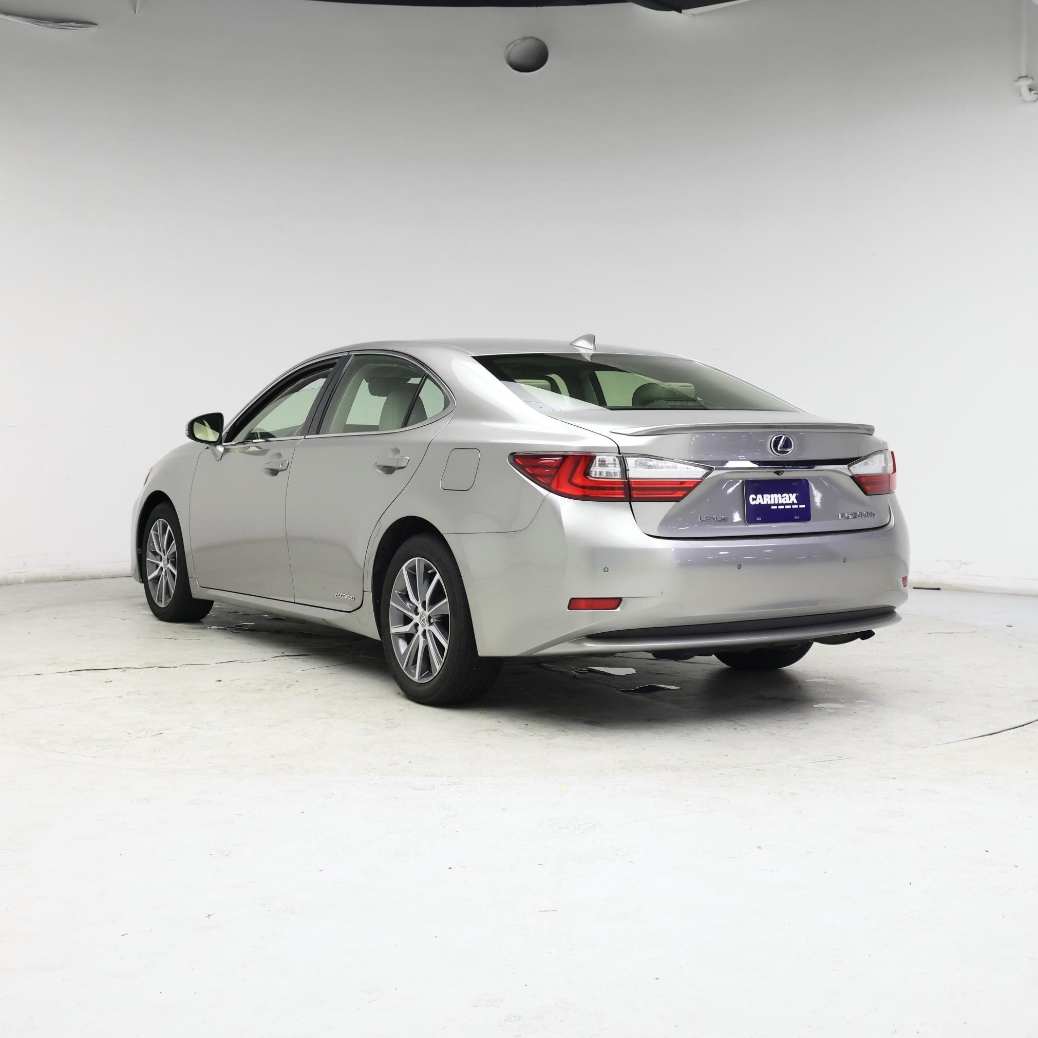 Thumbnail: 2017 Lexus ES - 2