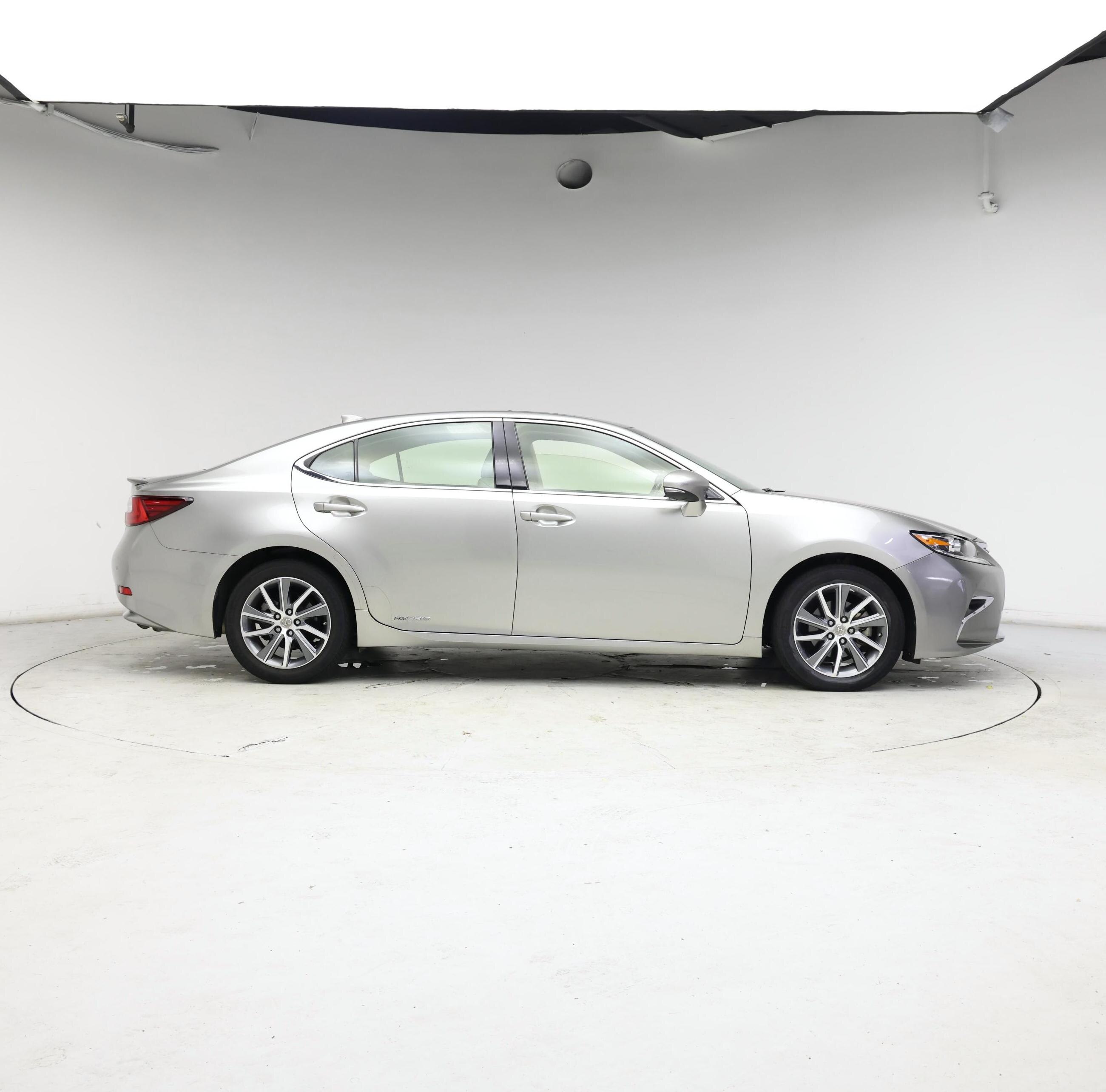 Thumbnail: 2017 Lexus ES - 7