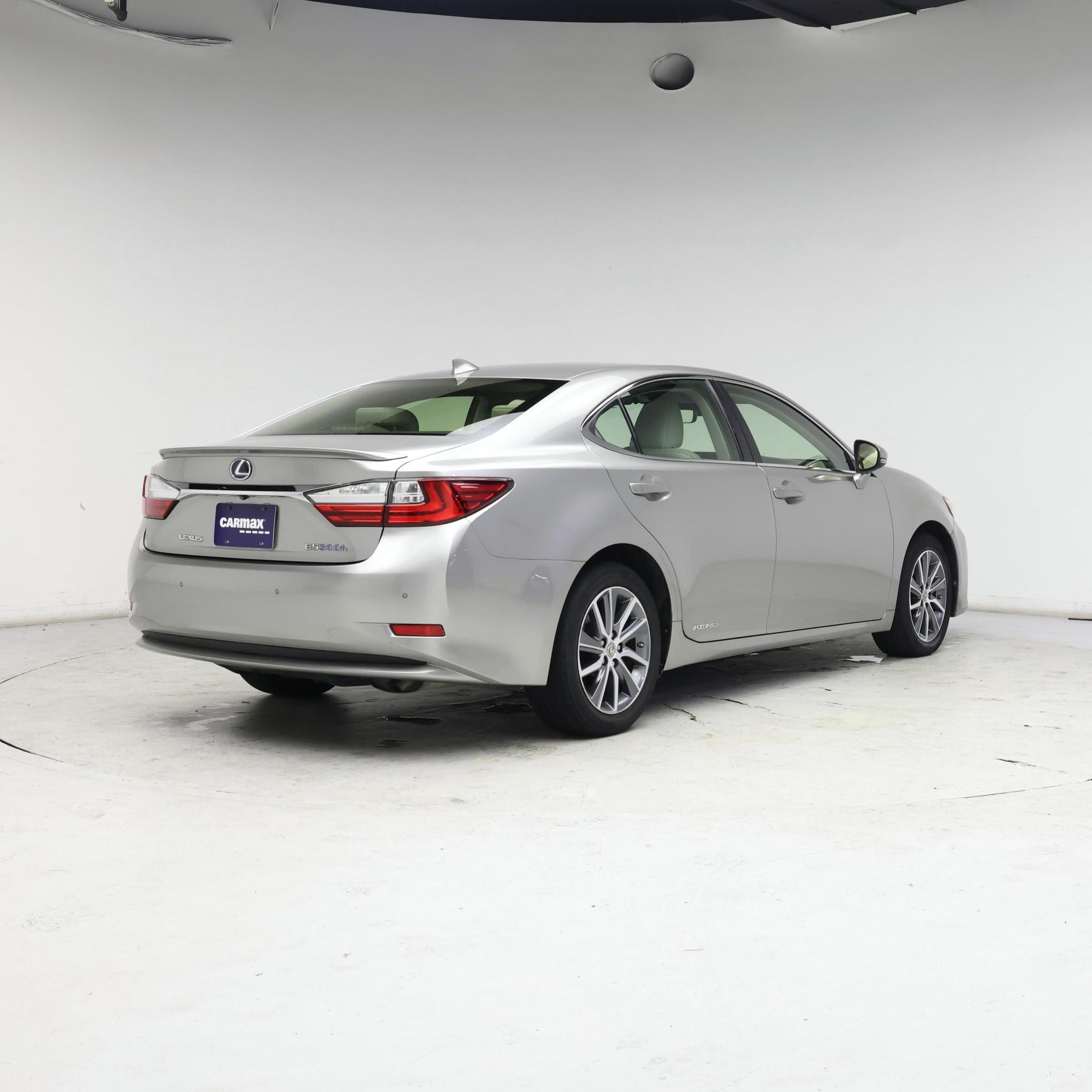 Thumbnail: 2017 Lexus ES - 8