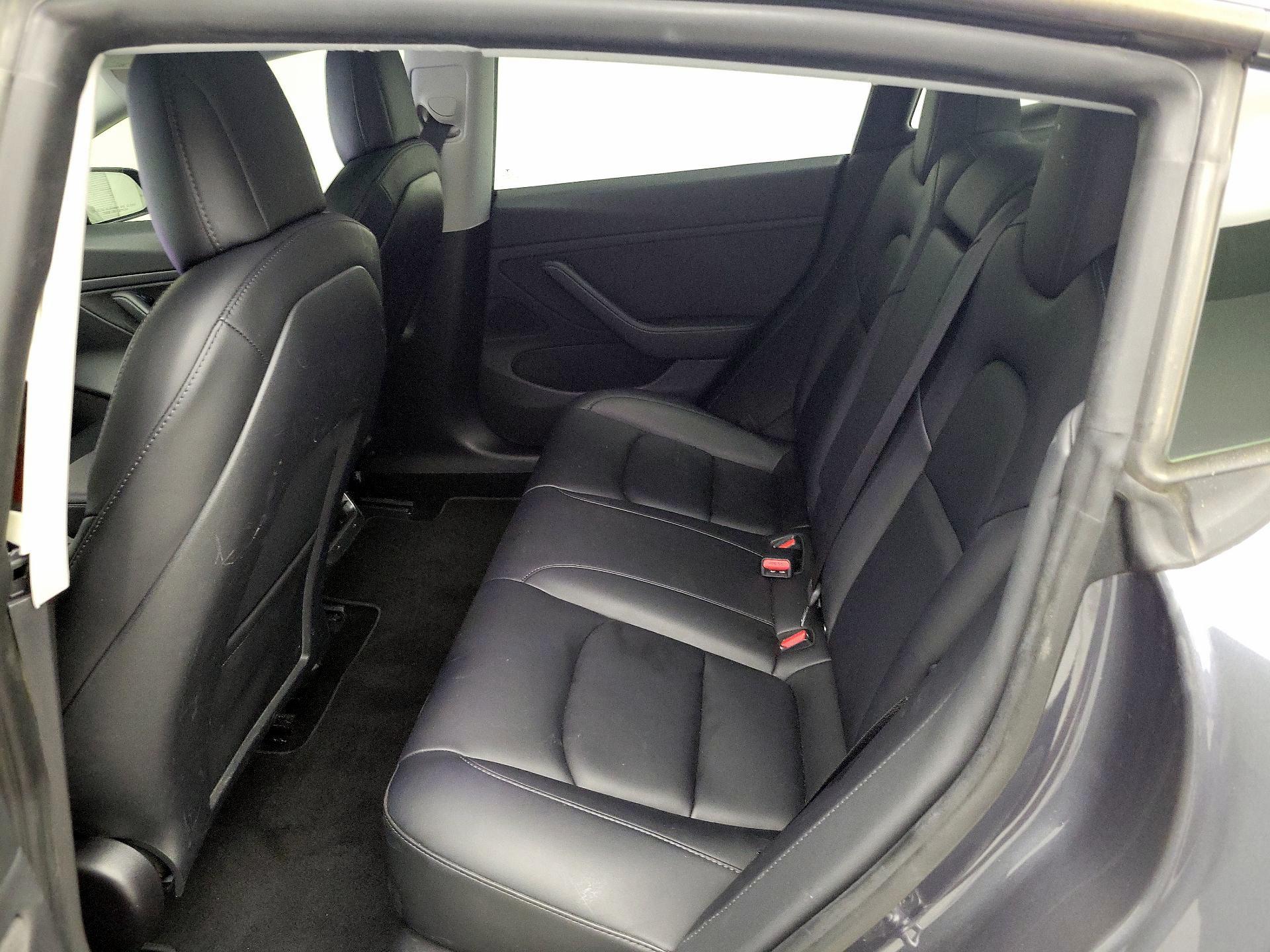 Thumbnail: 2021 Tesla Model 3 - 19