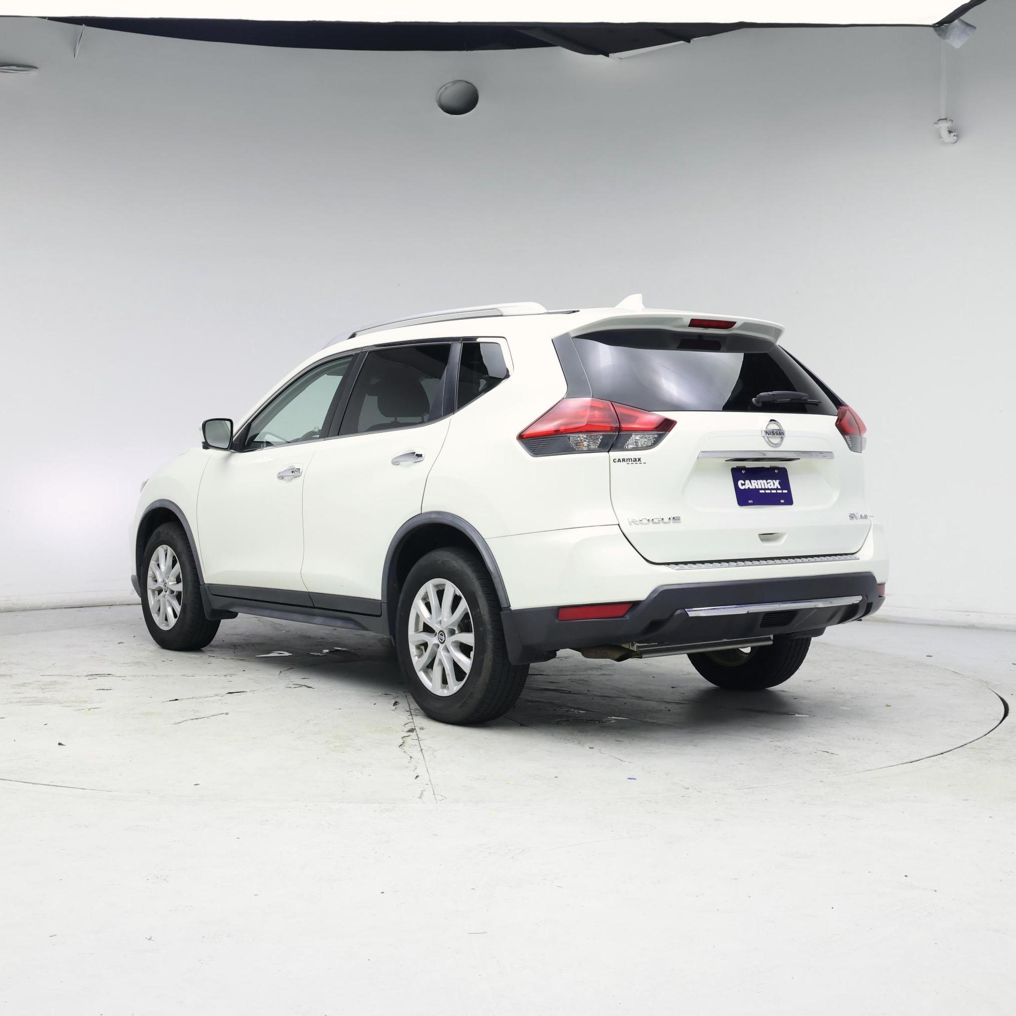 Thumbnail: 2017 Nissan Rogue - 2