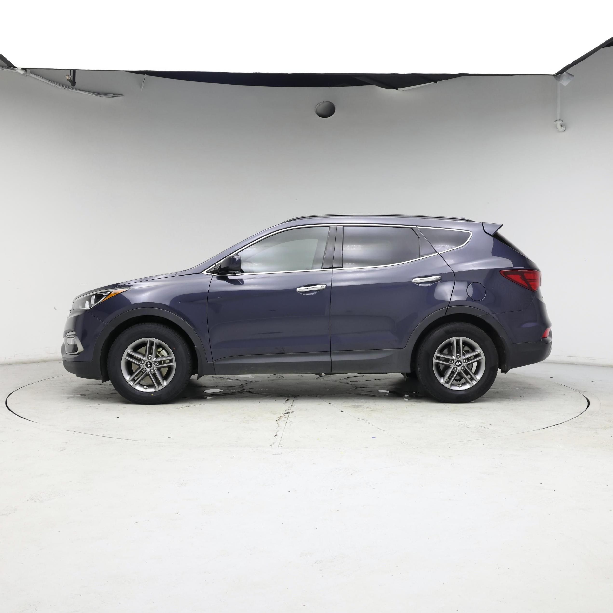 Thumbnail: 2017 Hyundai Santa Fe - 3