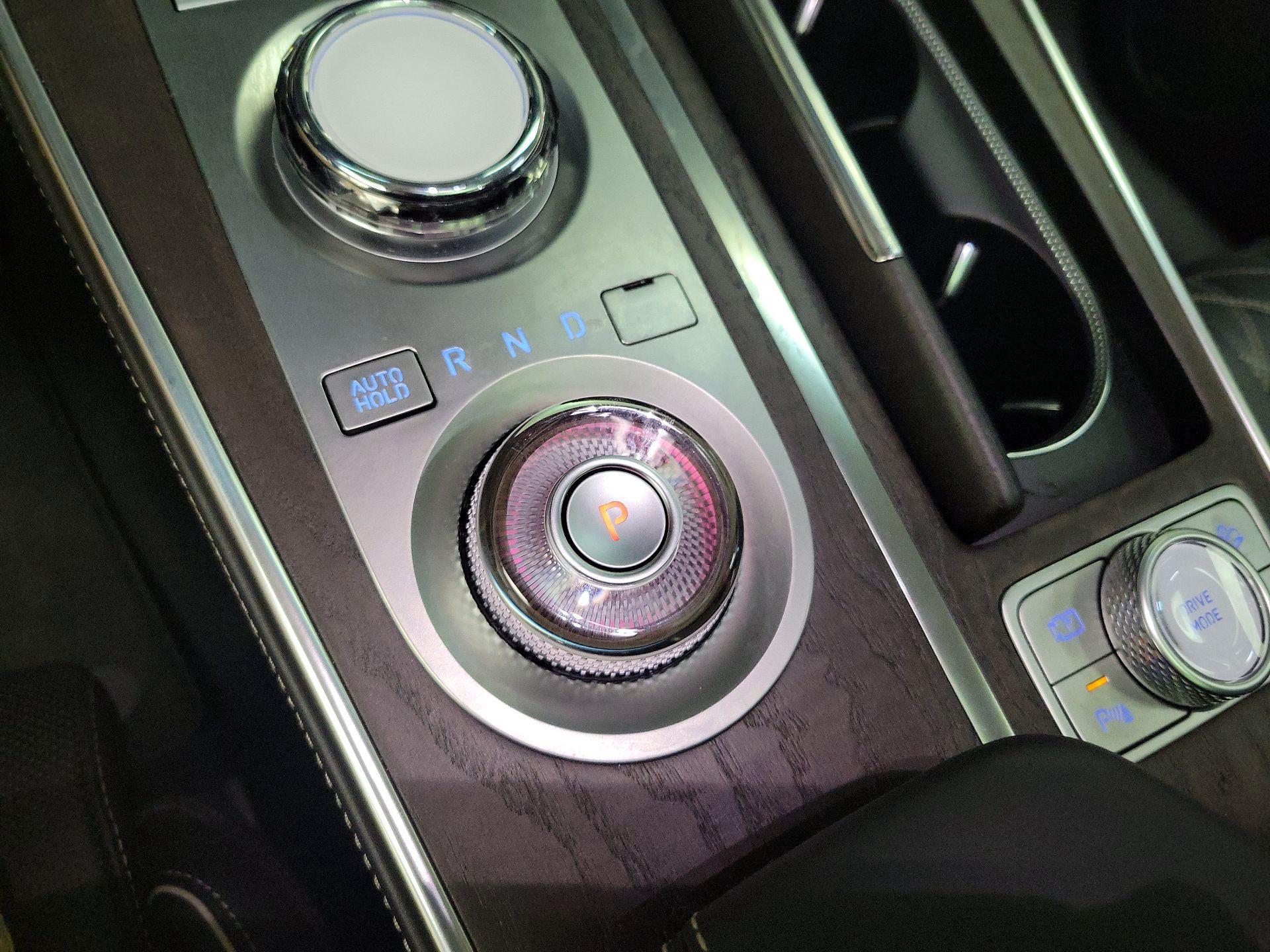 Thumbnail: 2024 Genesis GV80 - 17