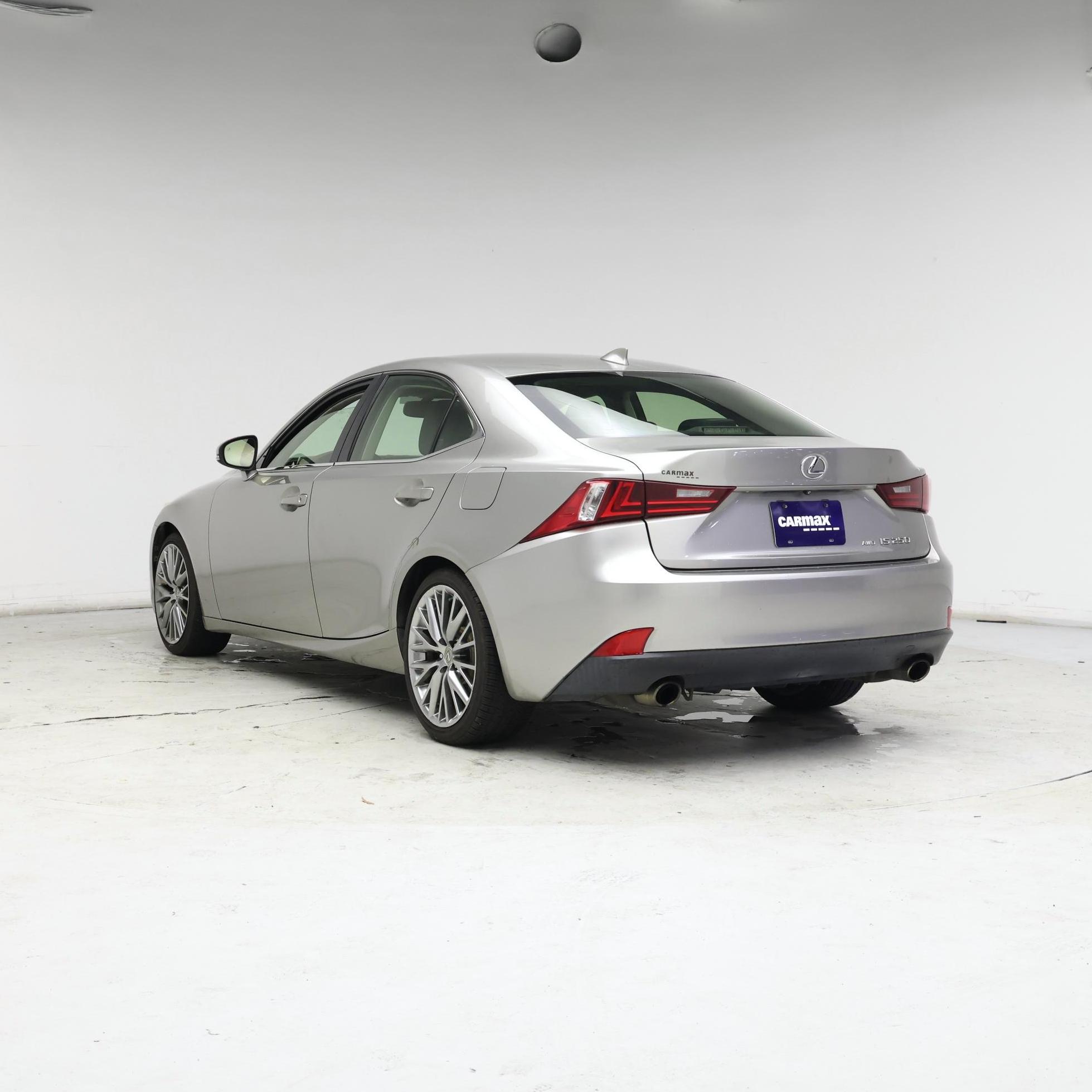 Thumbnail: 2015 Lexus IS - 2