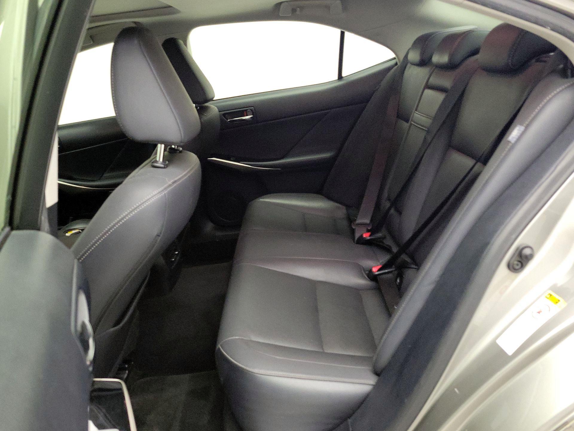 Thumbnail: 2015 Lexus IS - 20