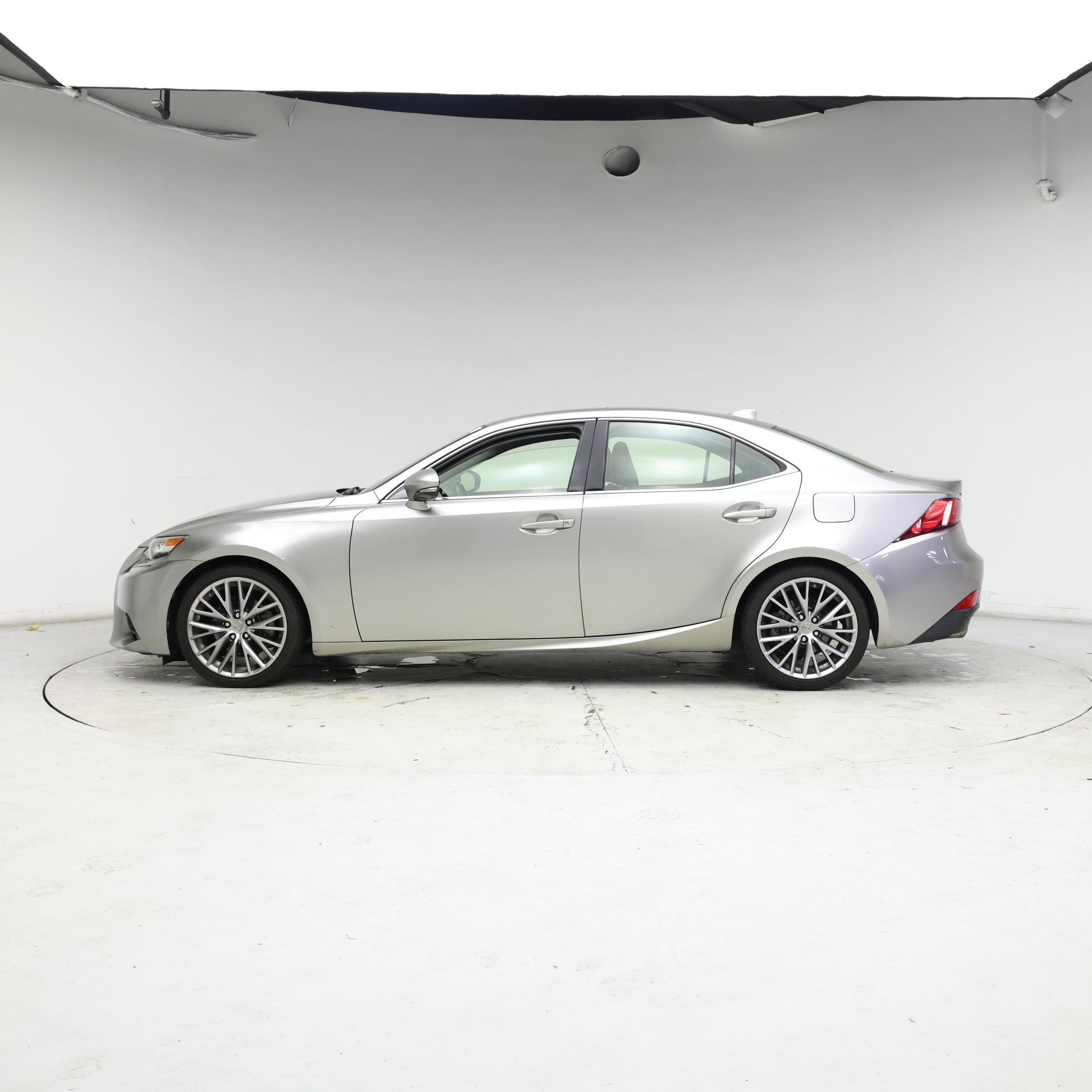 Thumbnail: 2015 Lexus IS - 3