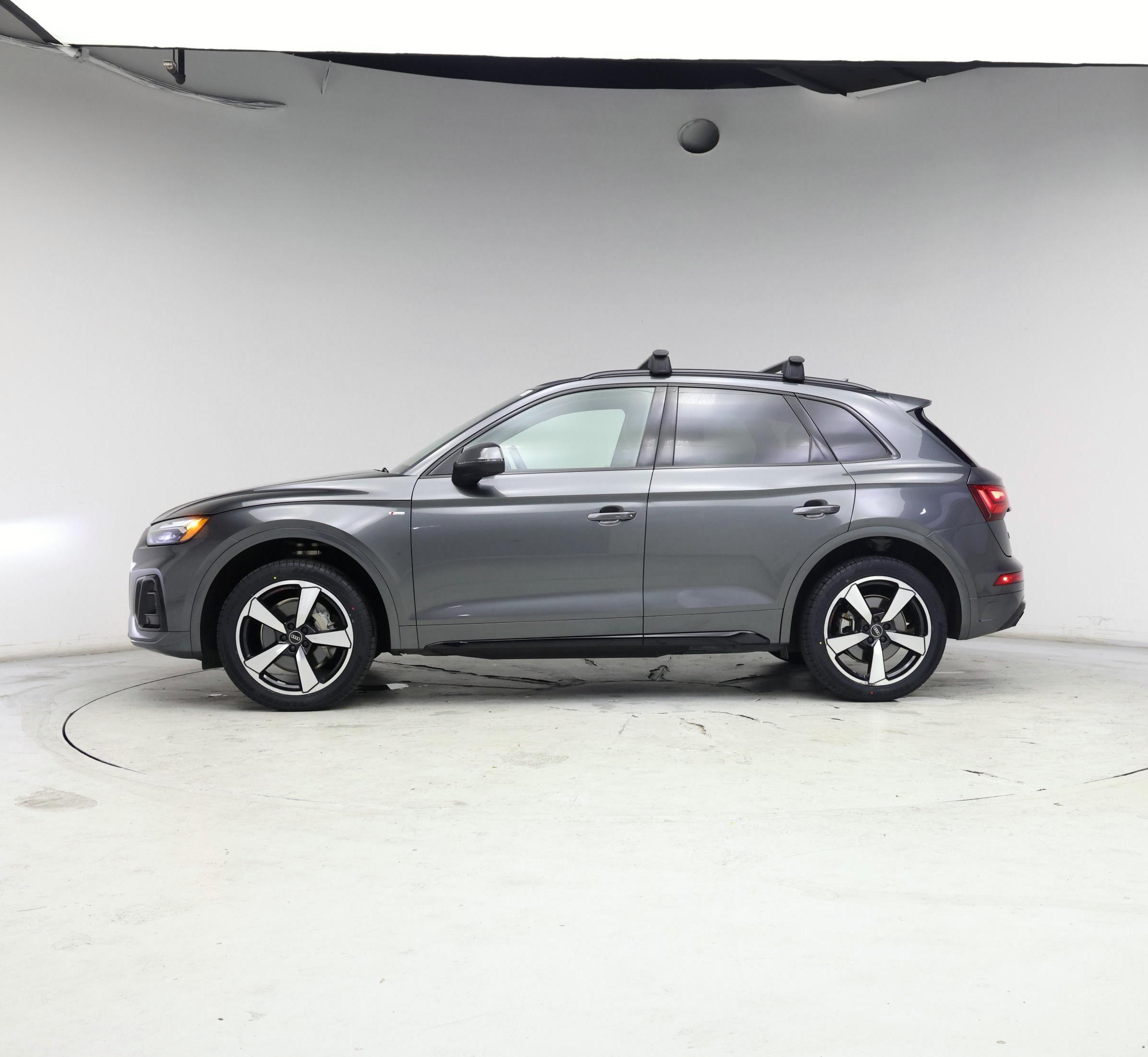 Thumbnail: 2022 Audi Q5 - 3