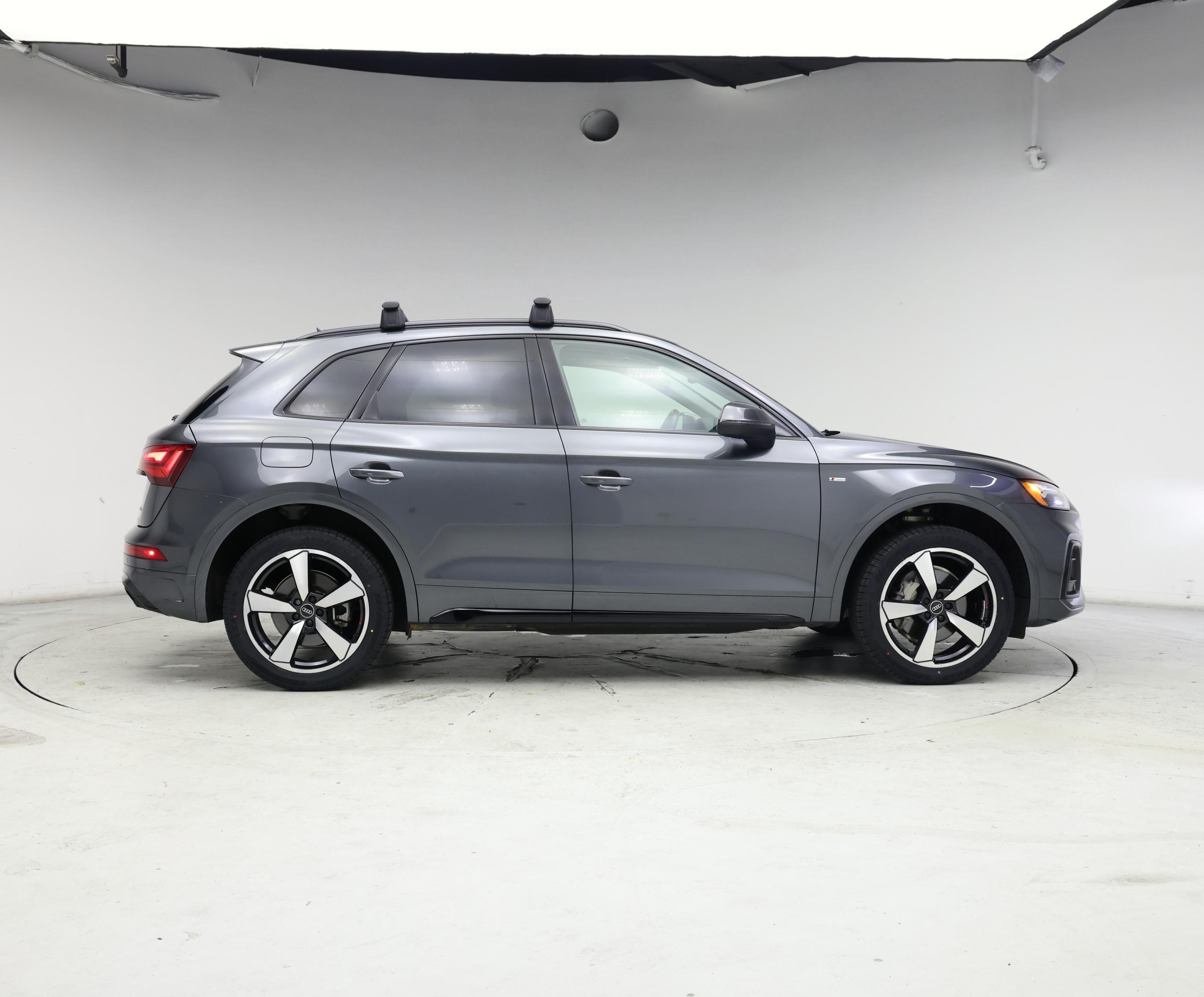 Thumbnail: 2022 Audi Q5 - 7