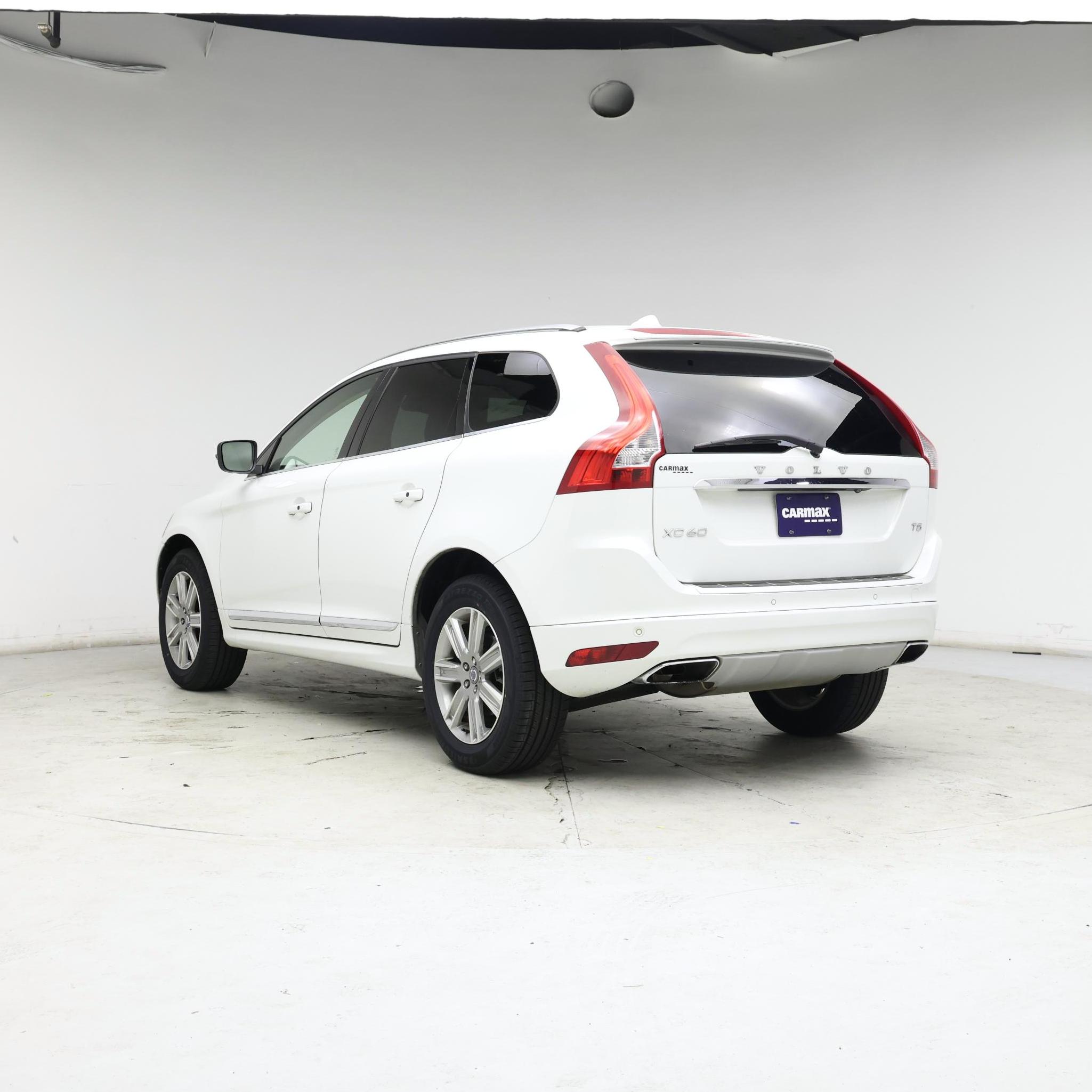 Thumbnail: 2017 Volvo XC60 - 2