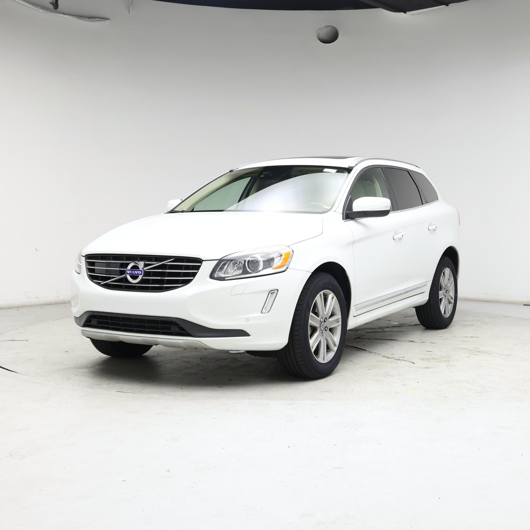 Thumbnail: 2017 Volvo XC60 - 4
