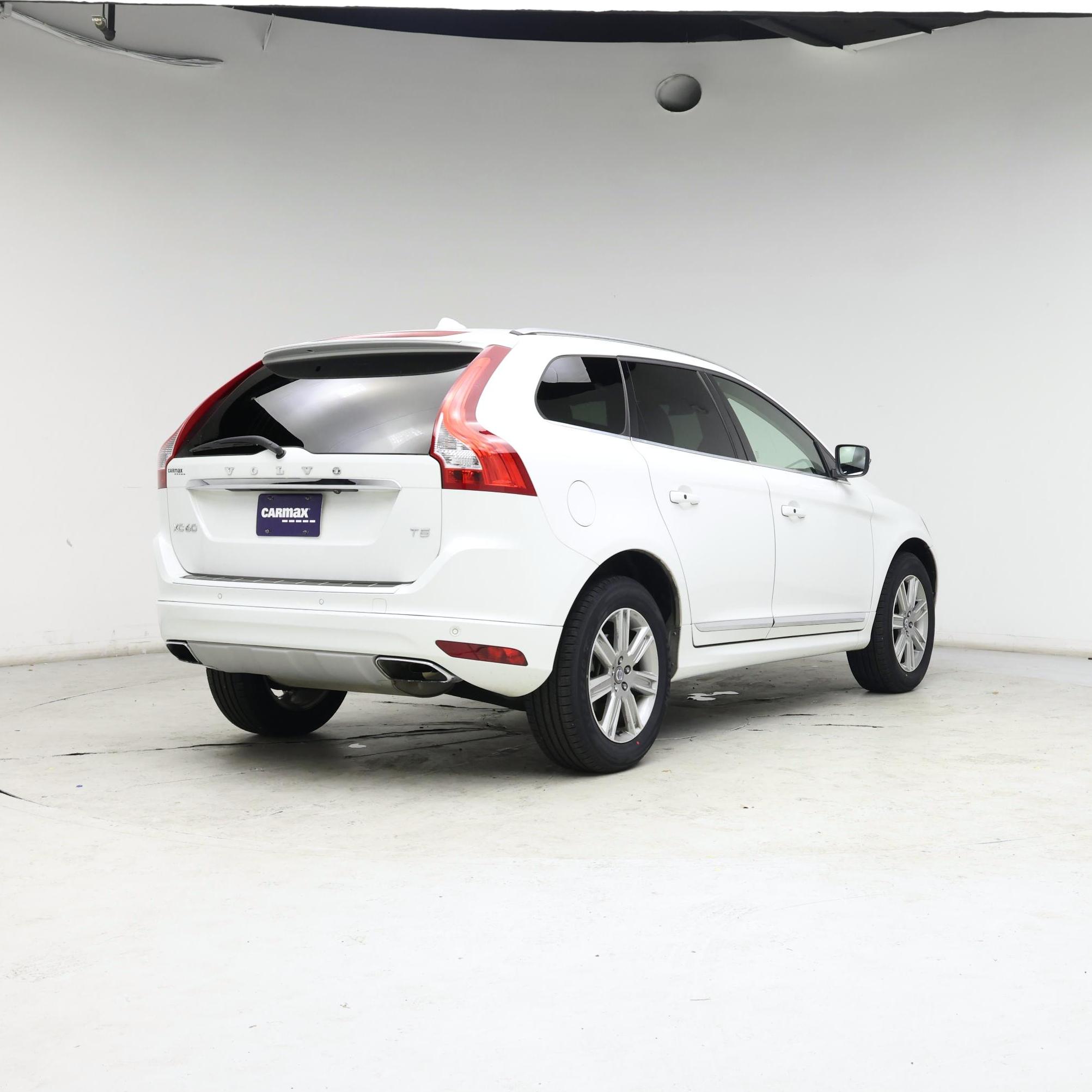 Thumbnail: 2017 Volvo XC60 - 8