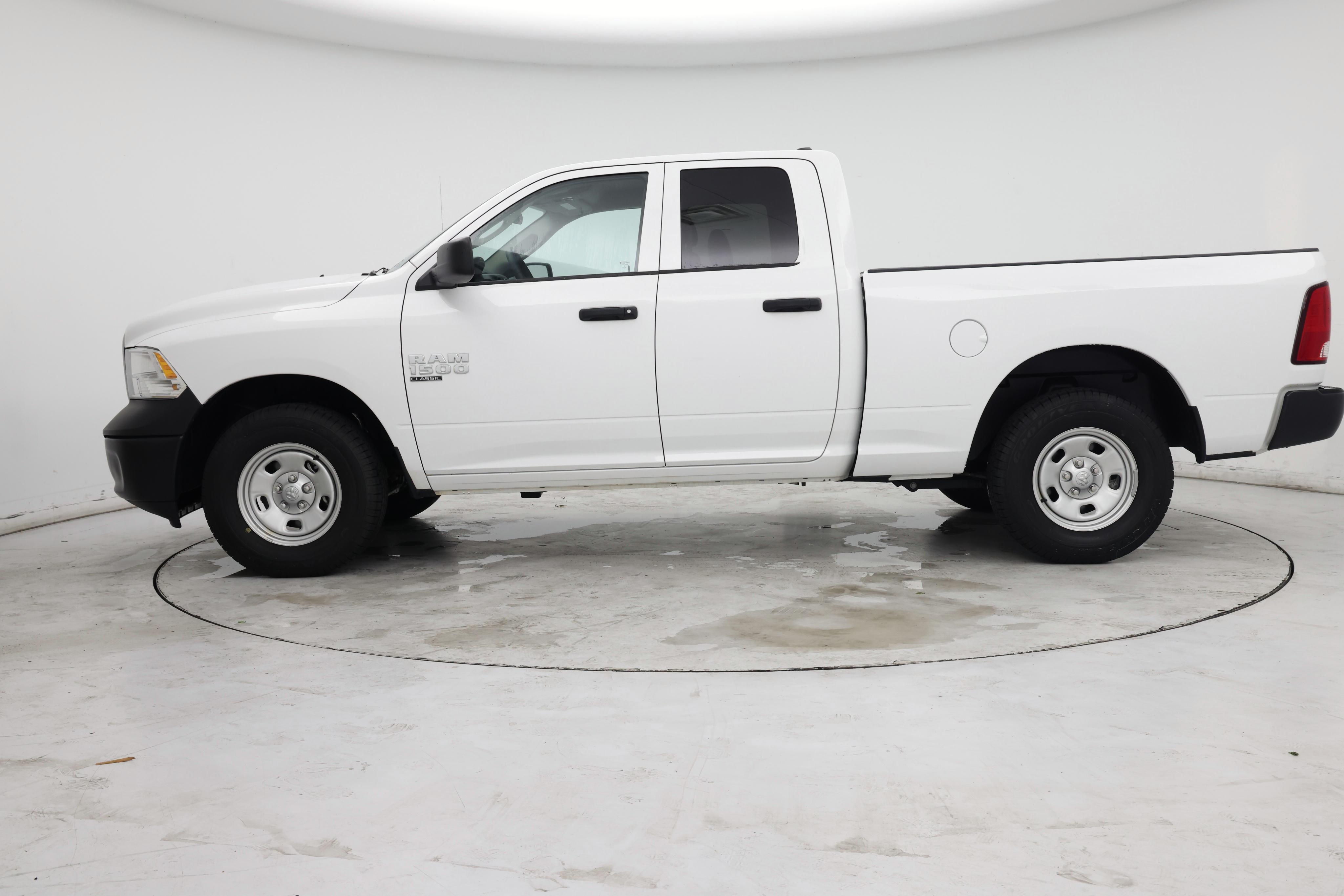 Thumbnail: 2023 RAM 1500 Classic - 3