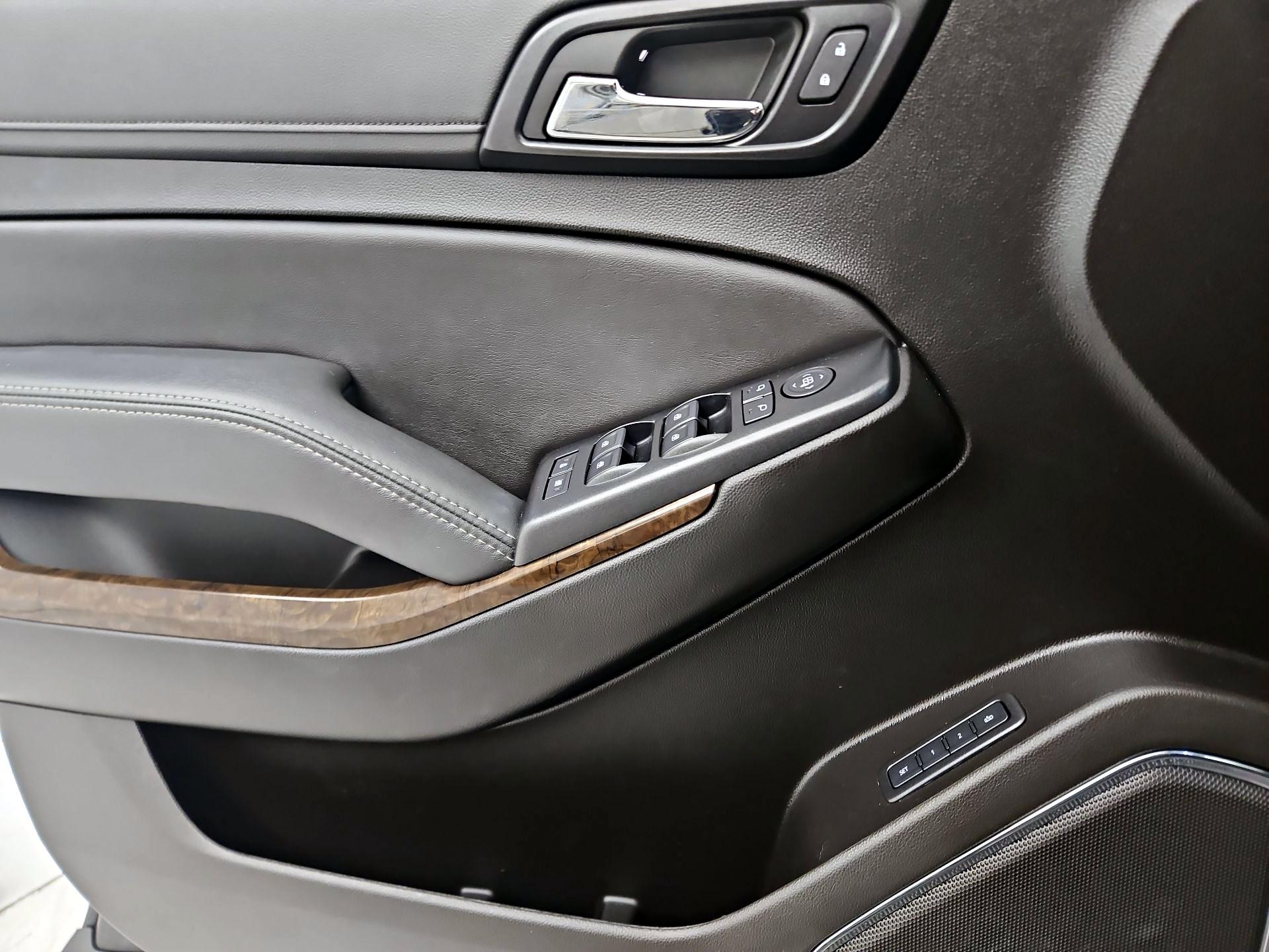 Thumbnail: 2019 Chevrolet Tahoe - 12