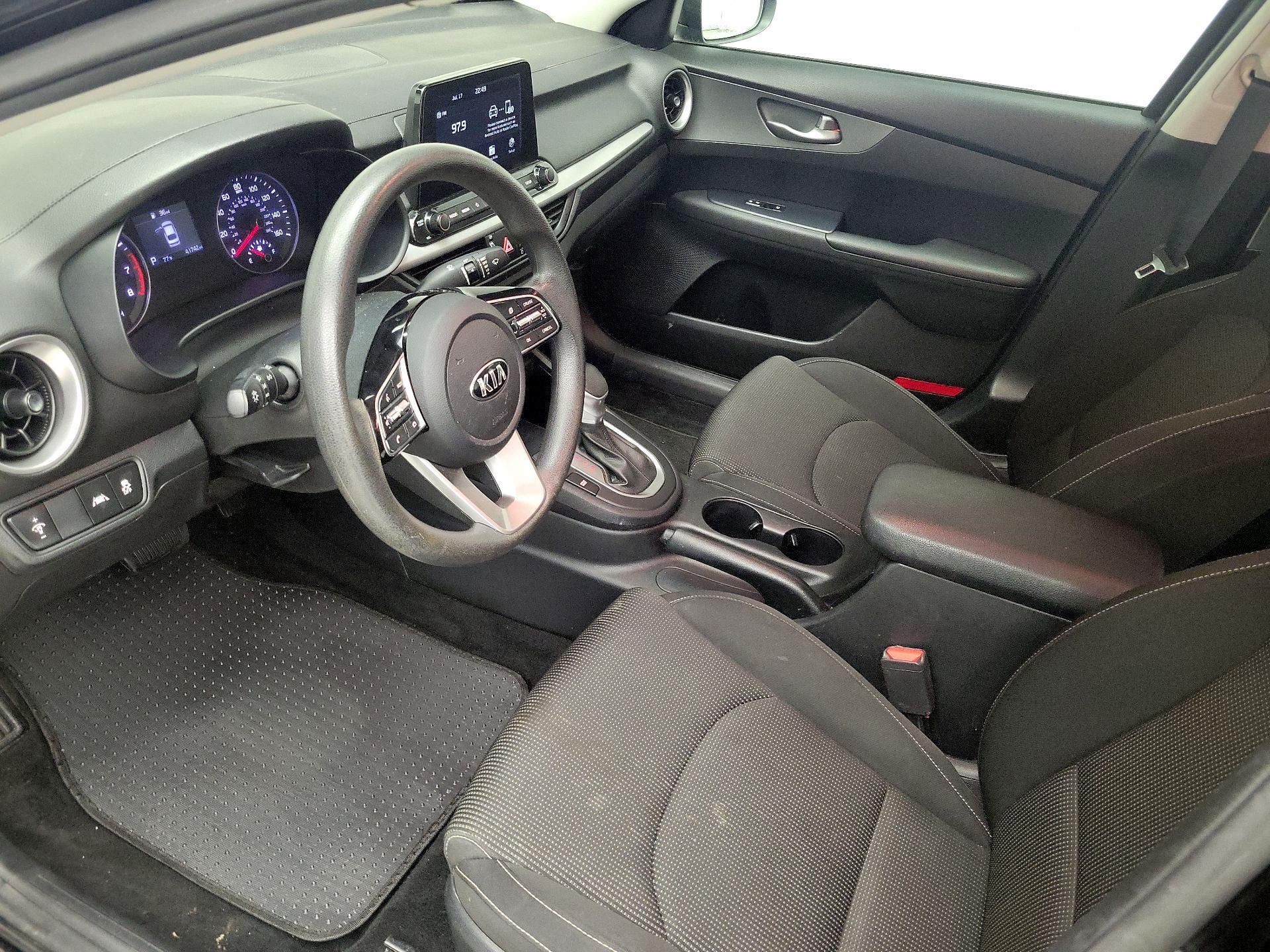 Thumbnail: 2021 Kia Forte - 11