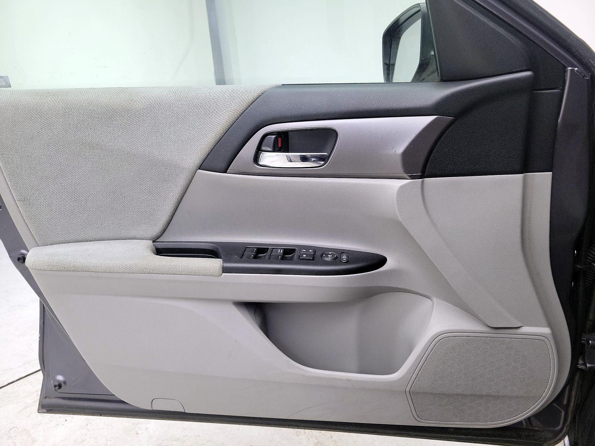 Thumbnail: 2013 Honda Accord - 12