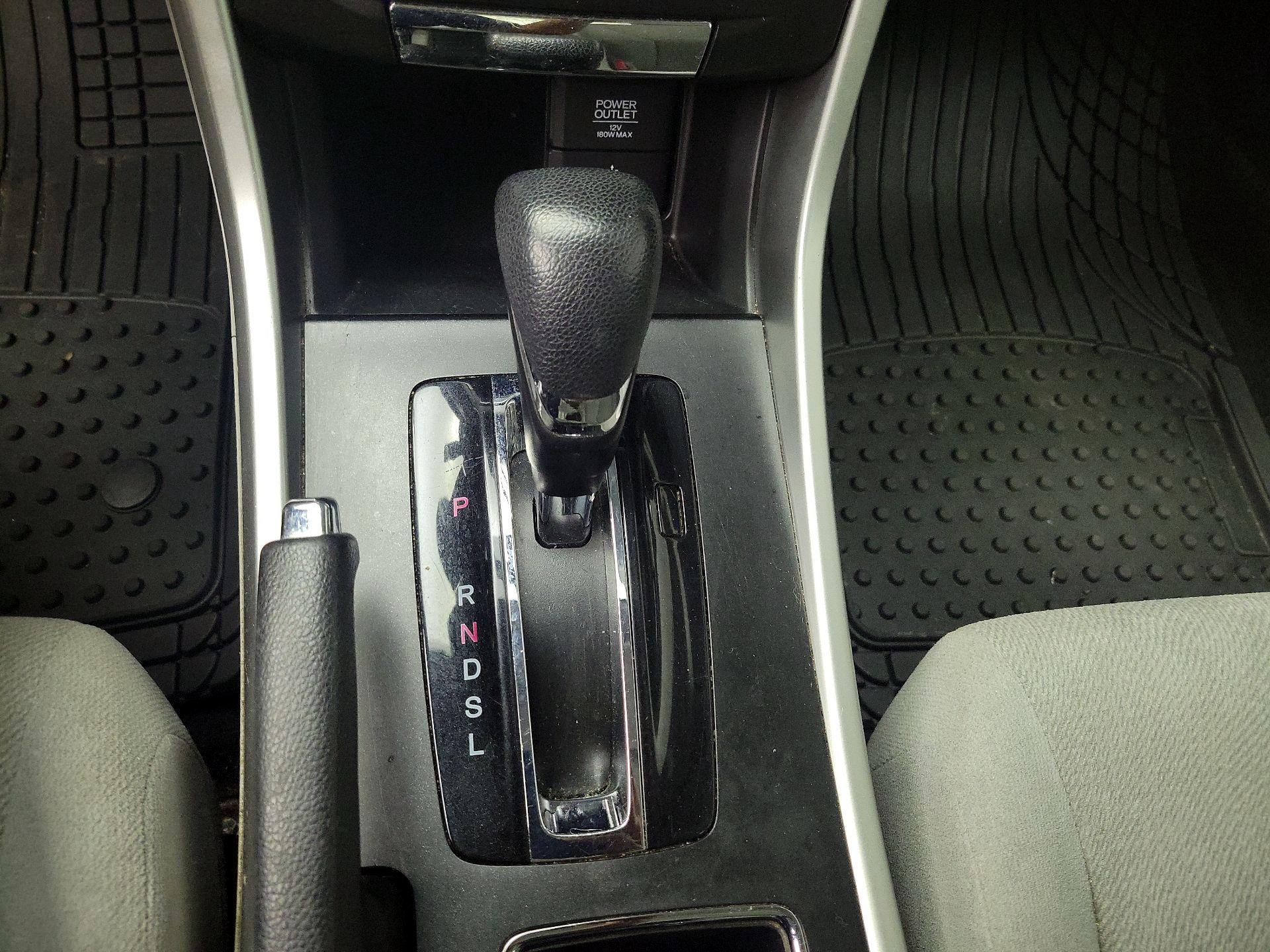 Thumbnail: 2013 Honda Accord - 17