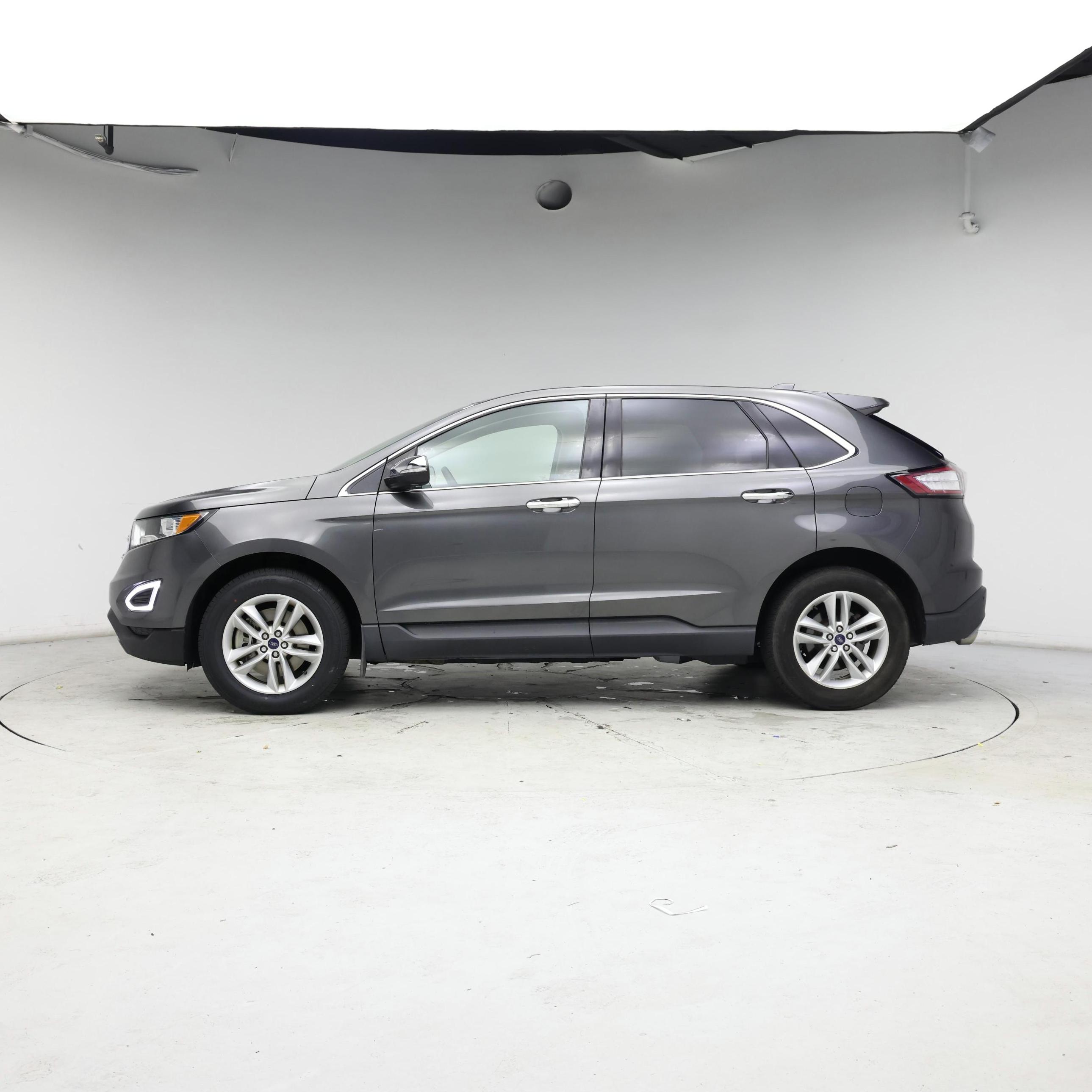 Thumbnail: 2017 Ford Edge - 3