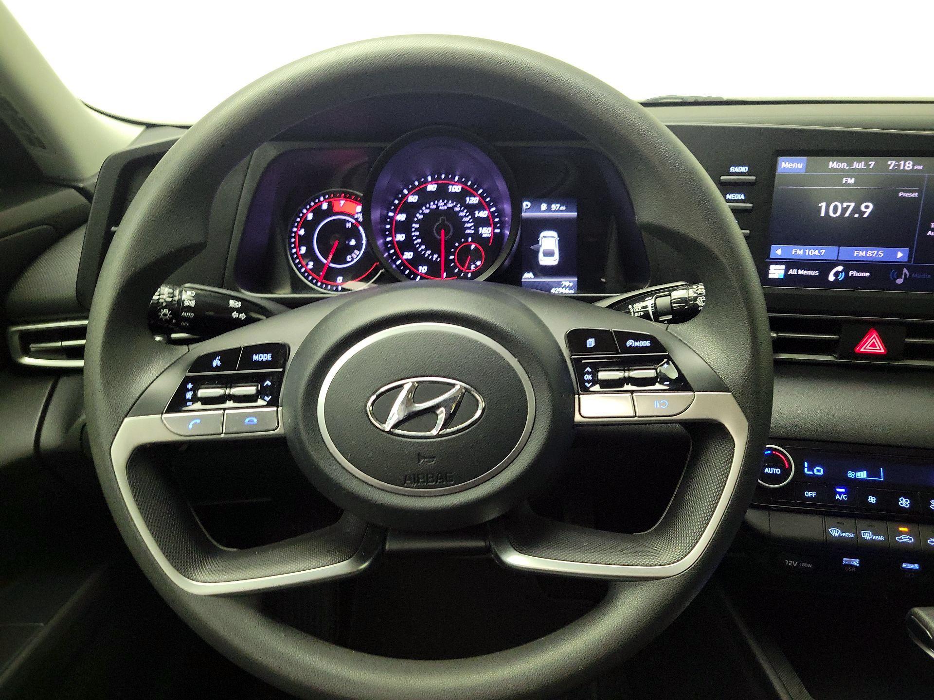 Thumbnail: 2023 Hyundai Elantra - 10