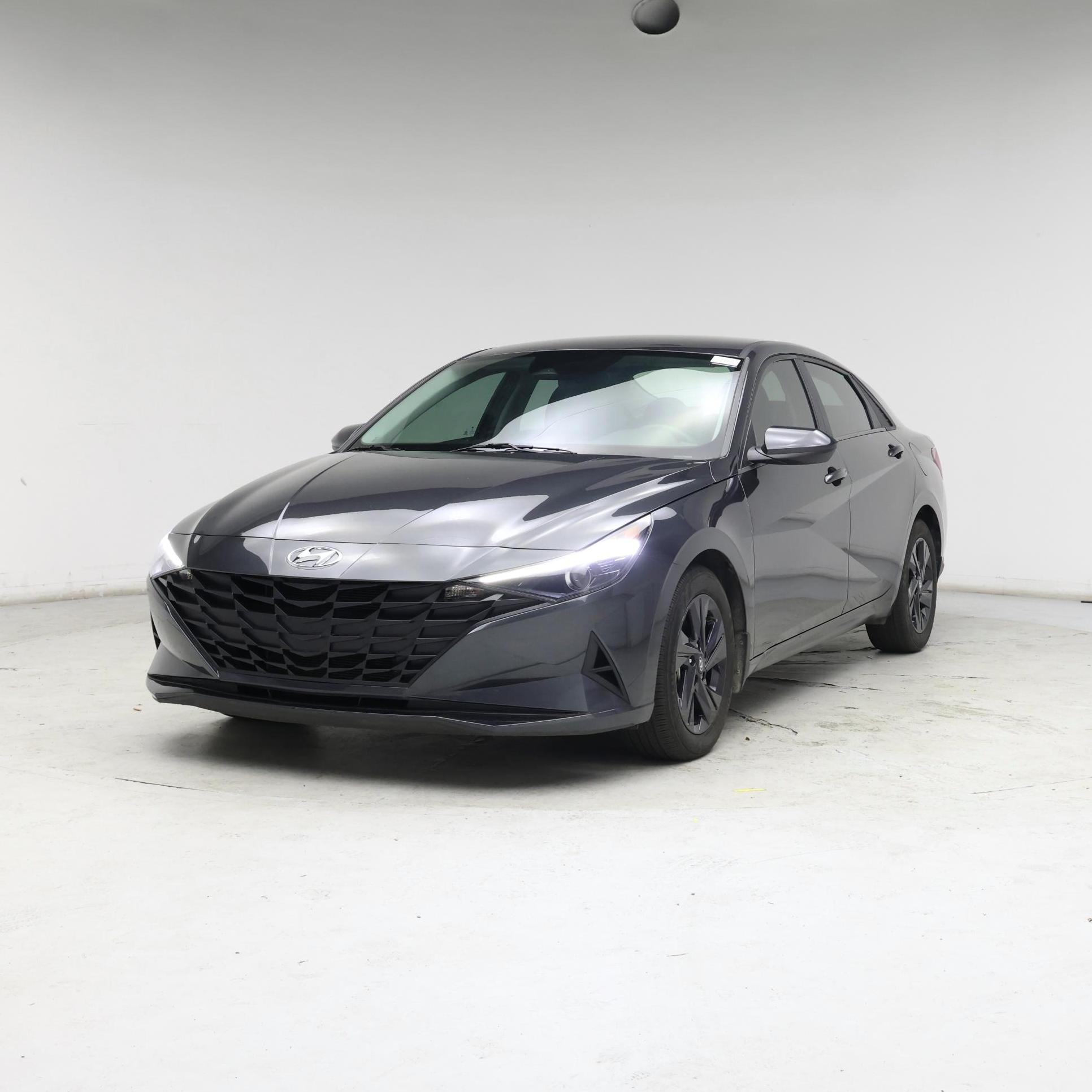 Thumbnail: 2023 Hyundai Elantra - 4