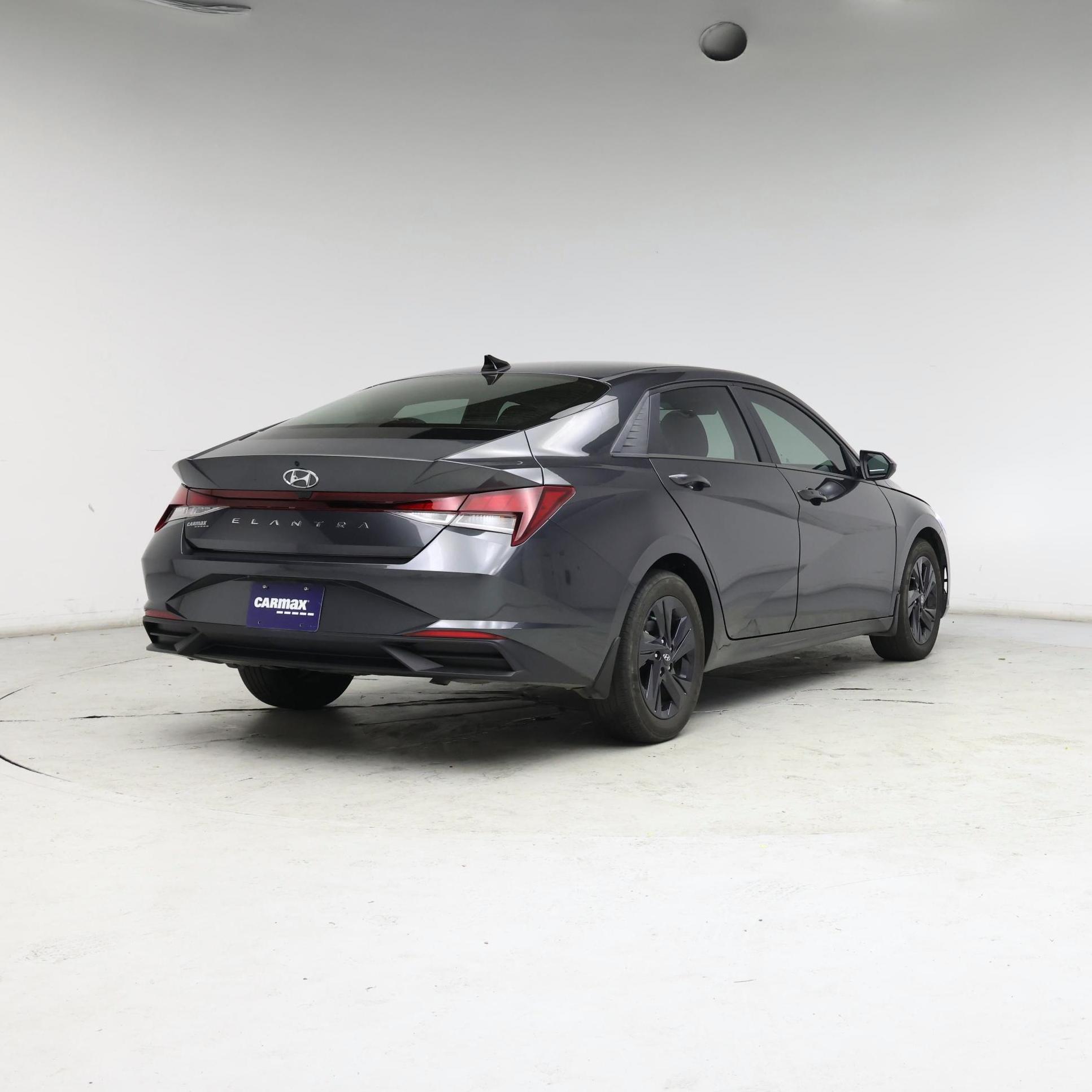 Thumbnail: 2023 Hyundai Elantra - 8