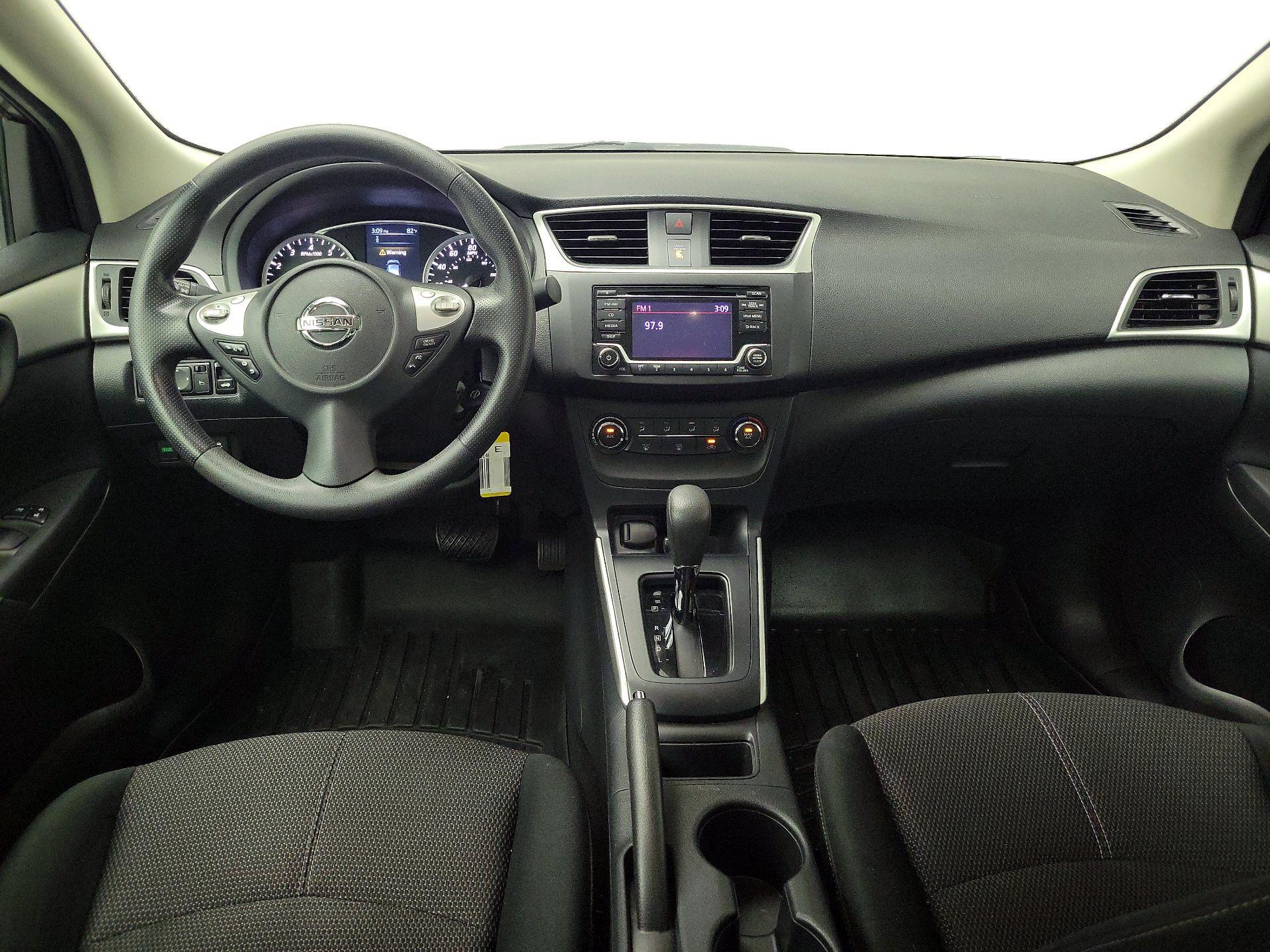 Thumbnail: 2018 Nissan Sentra - 9