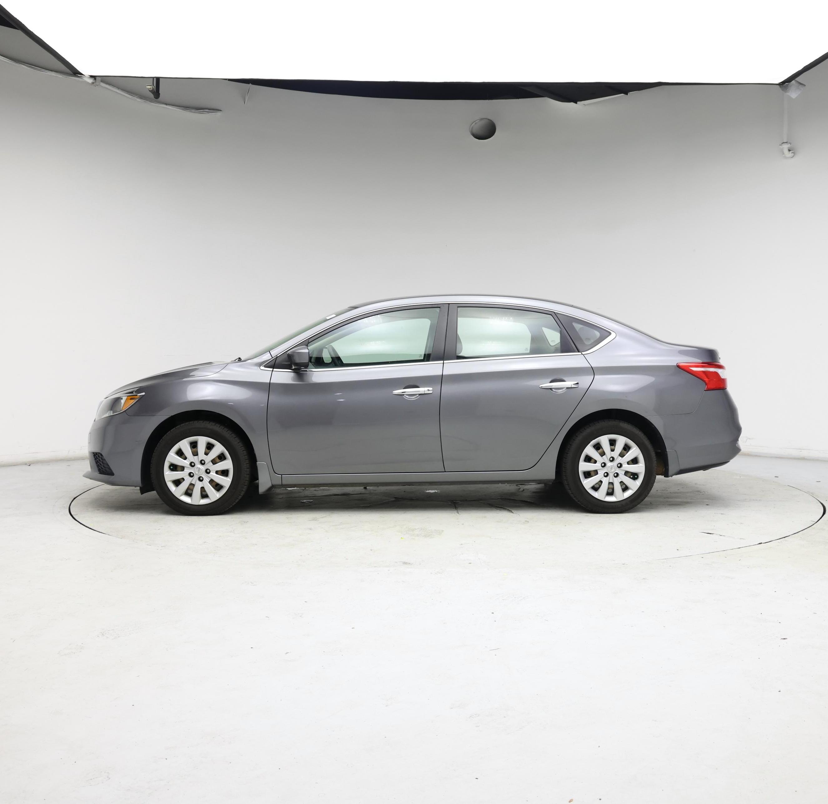 Thumbnail: 2018 Nissan Sentra - 3