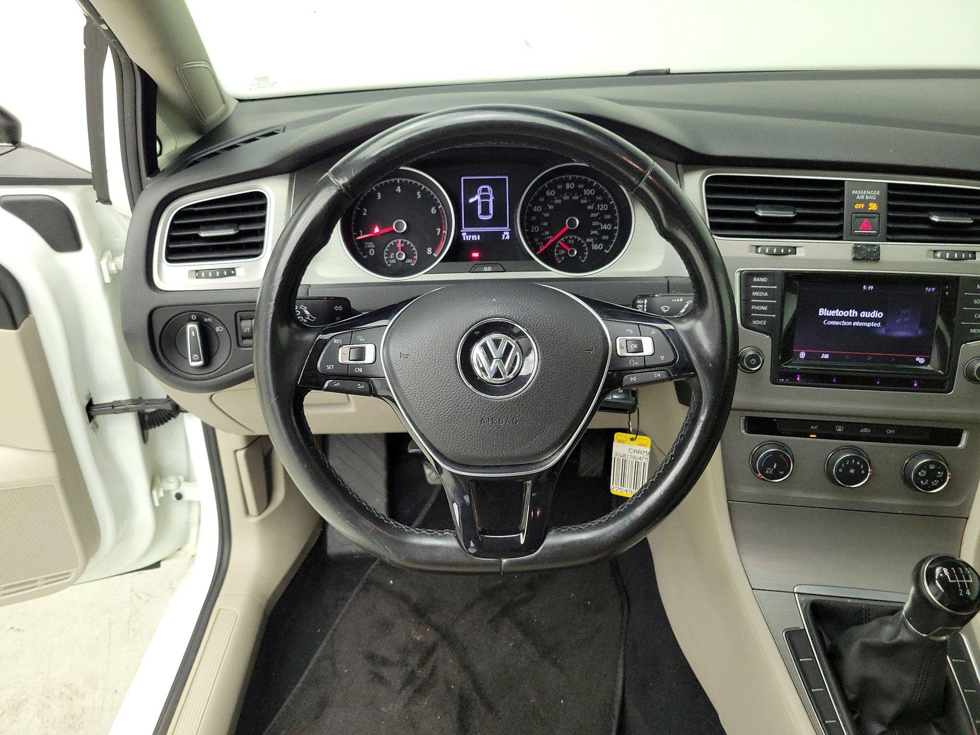 Thumbnail: 2015 Volkswagen Golf - 10