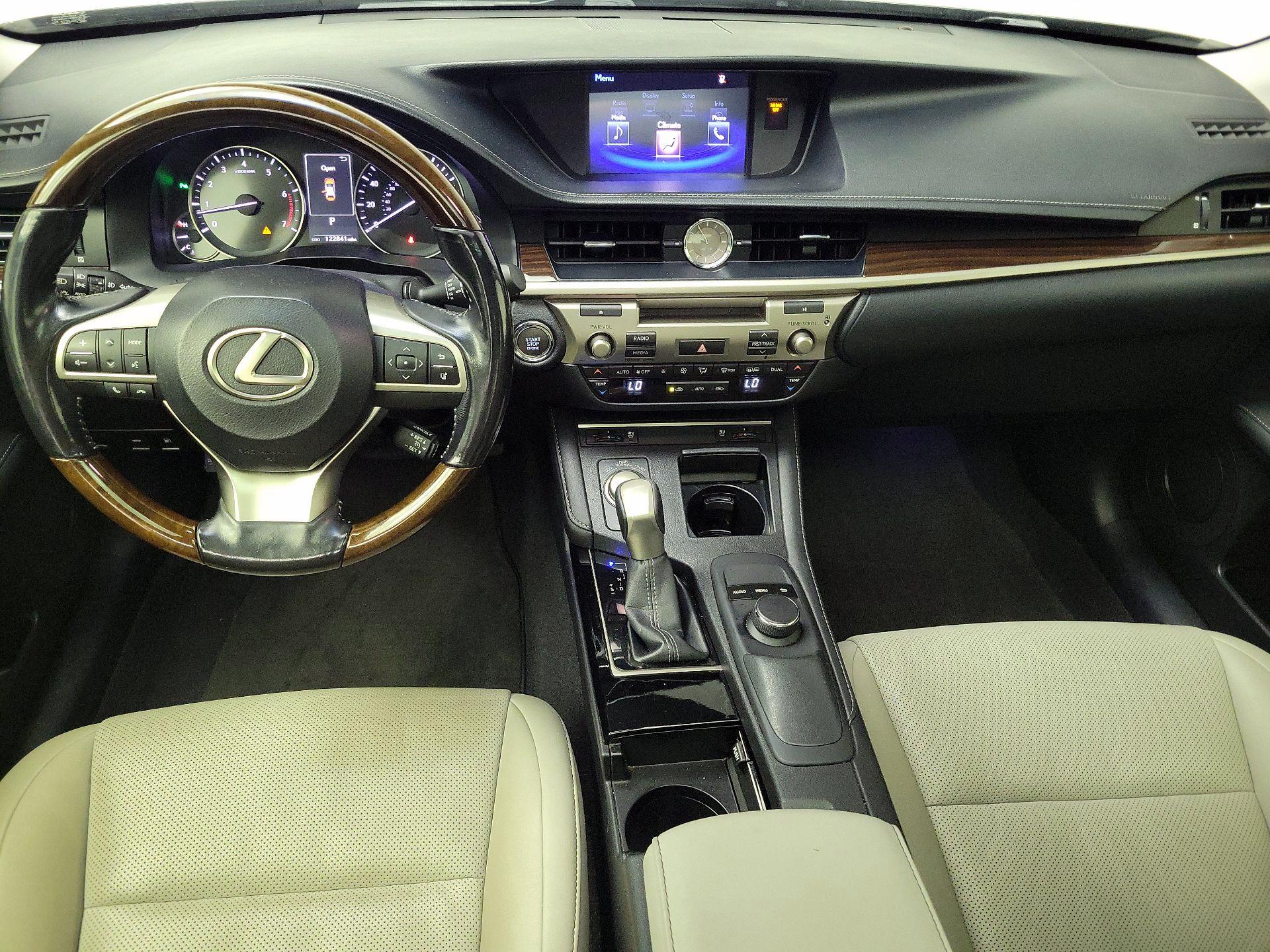 Thumbnail: 2016 Lexus ES - 9