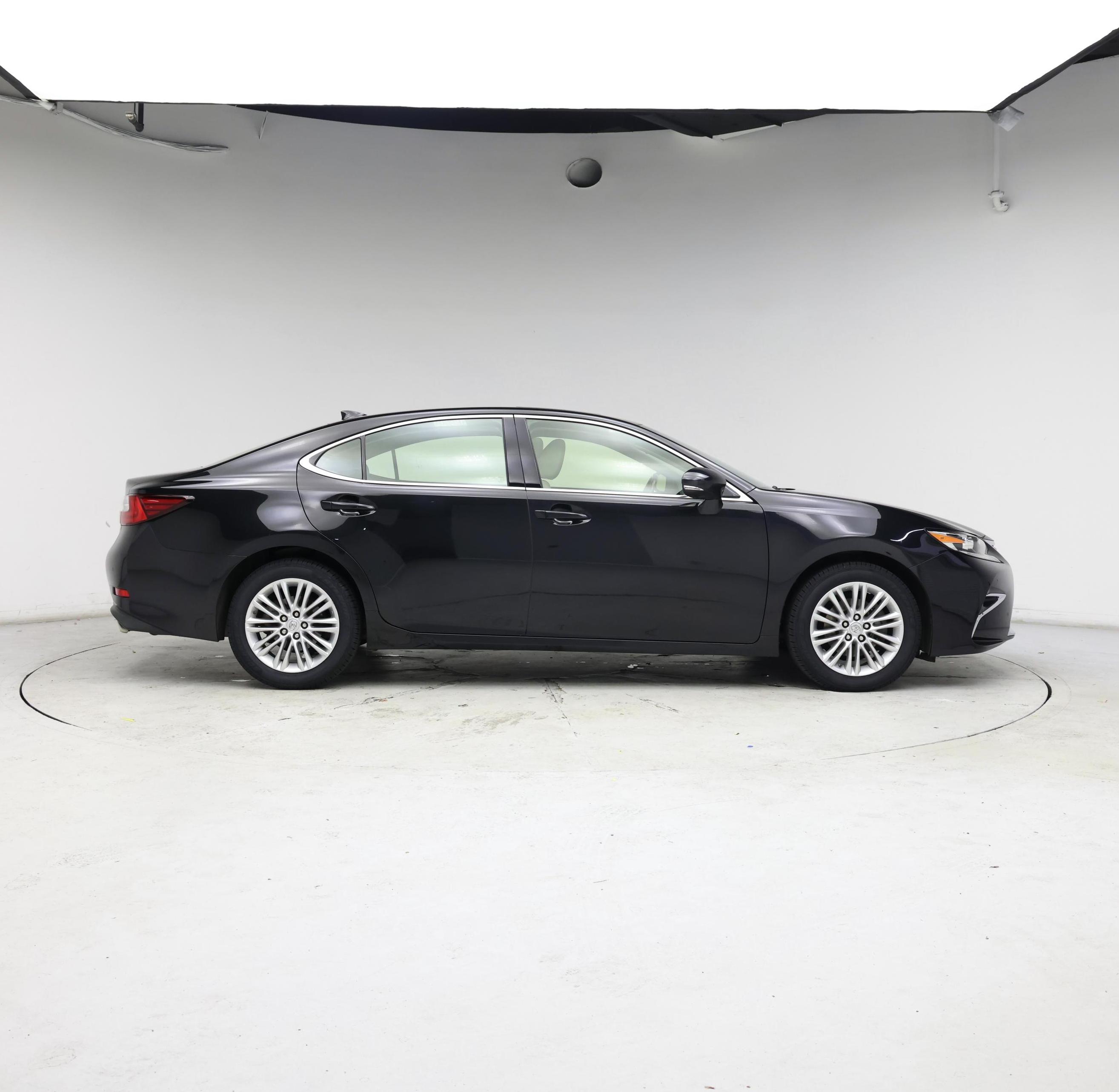Thumbnail: 2016 Lexus ES - 7