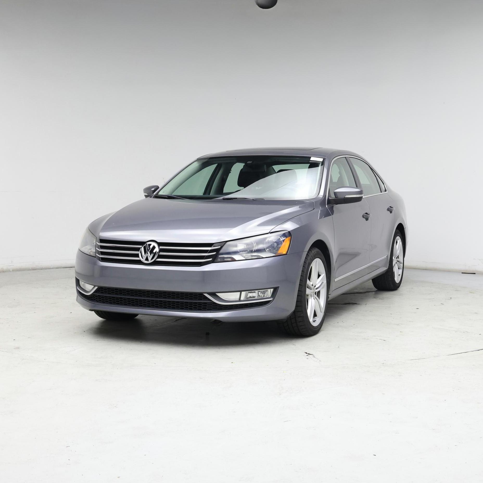 Thumbnail: 2015 Volkswagen Passat - 4