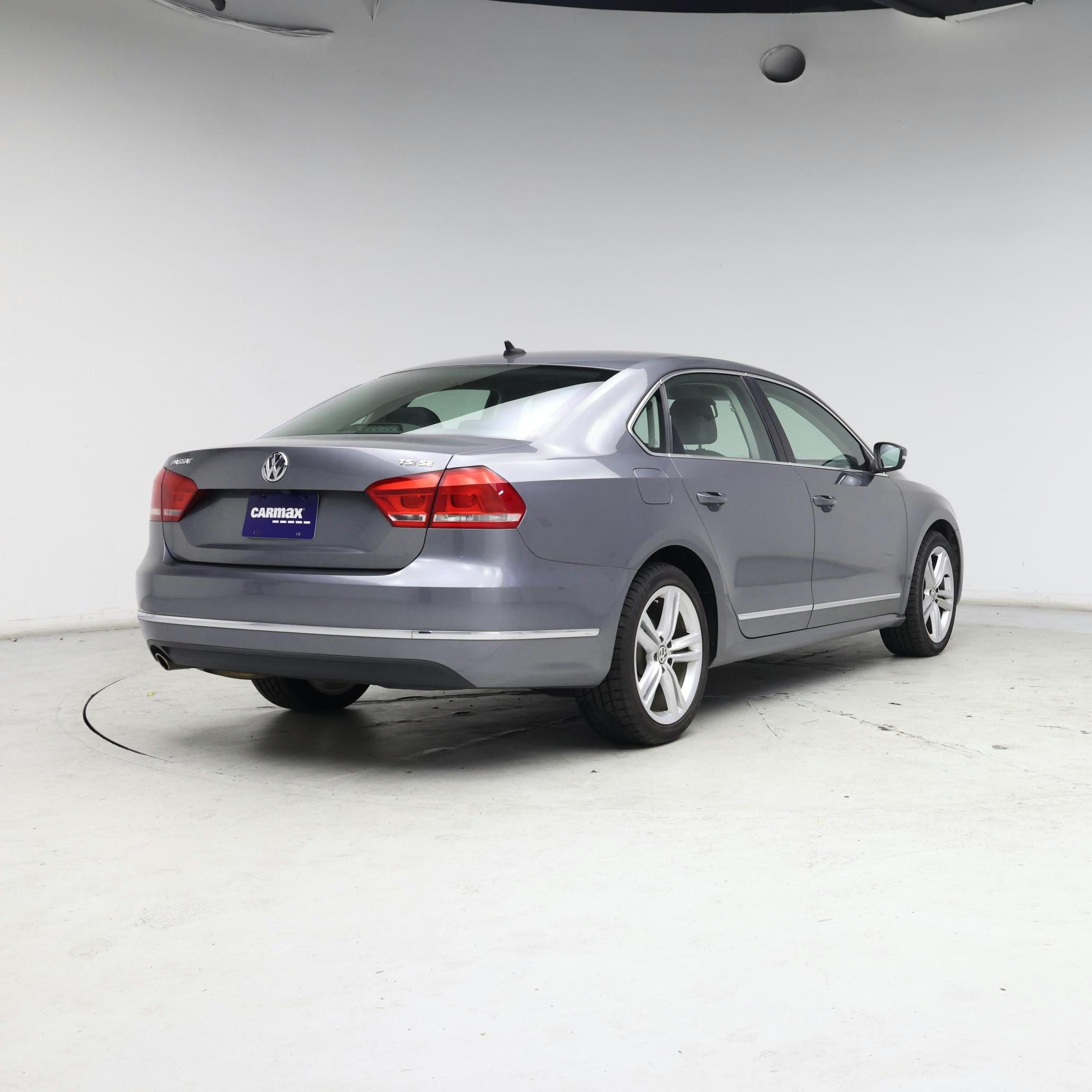 Thumbnail: 2015 Volkswagen Passat - 8