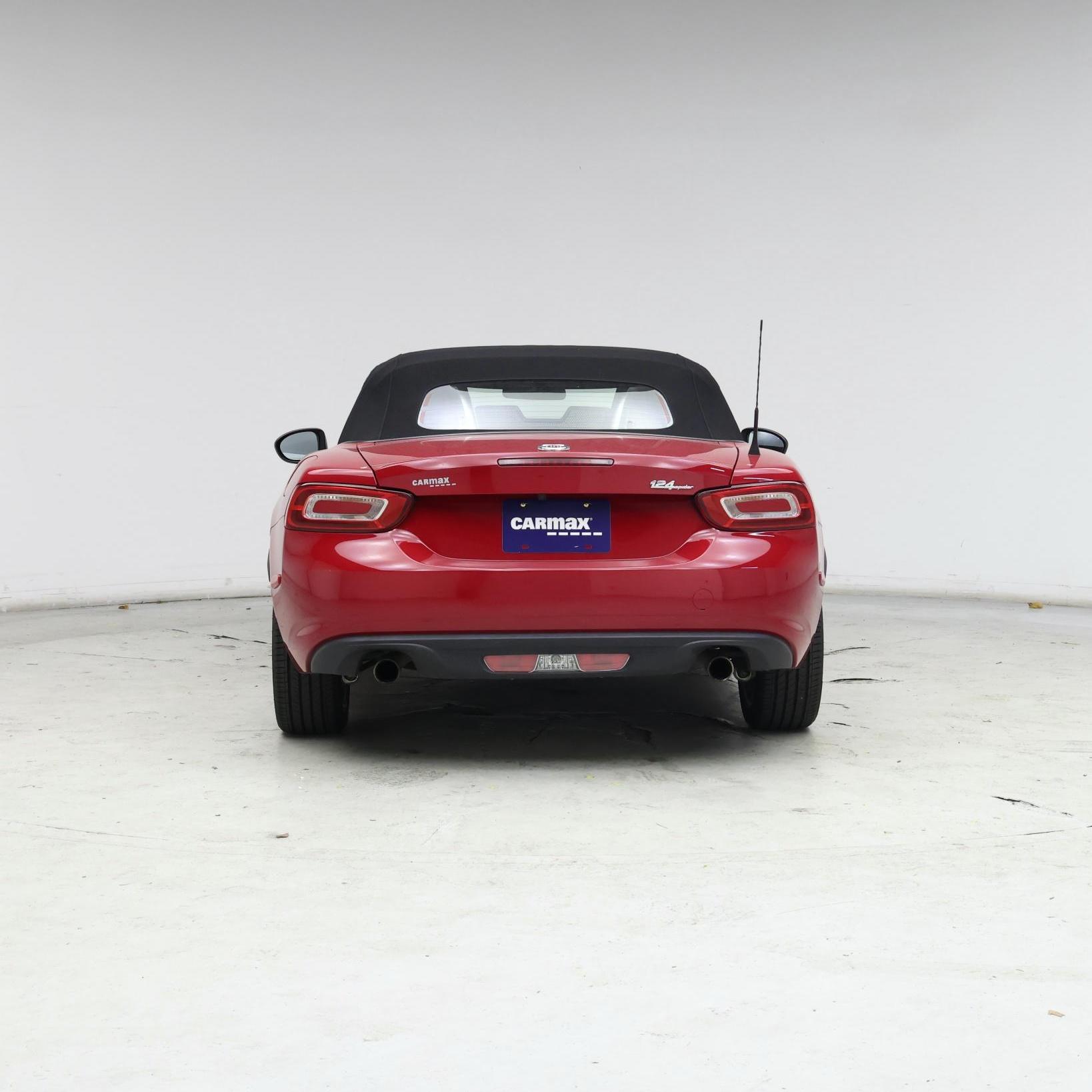 Thumbnail: 2017 Fiat 124 Spider - 6