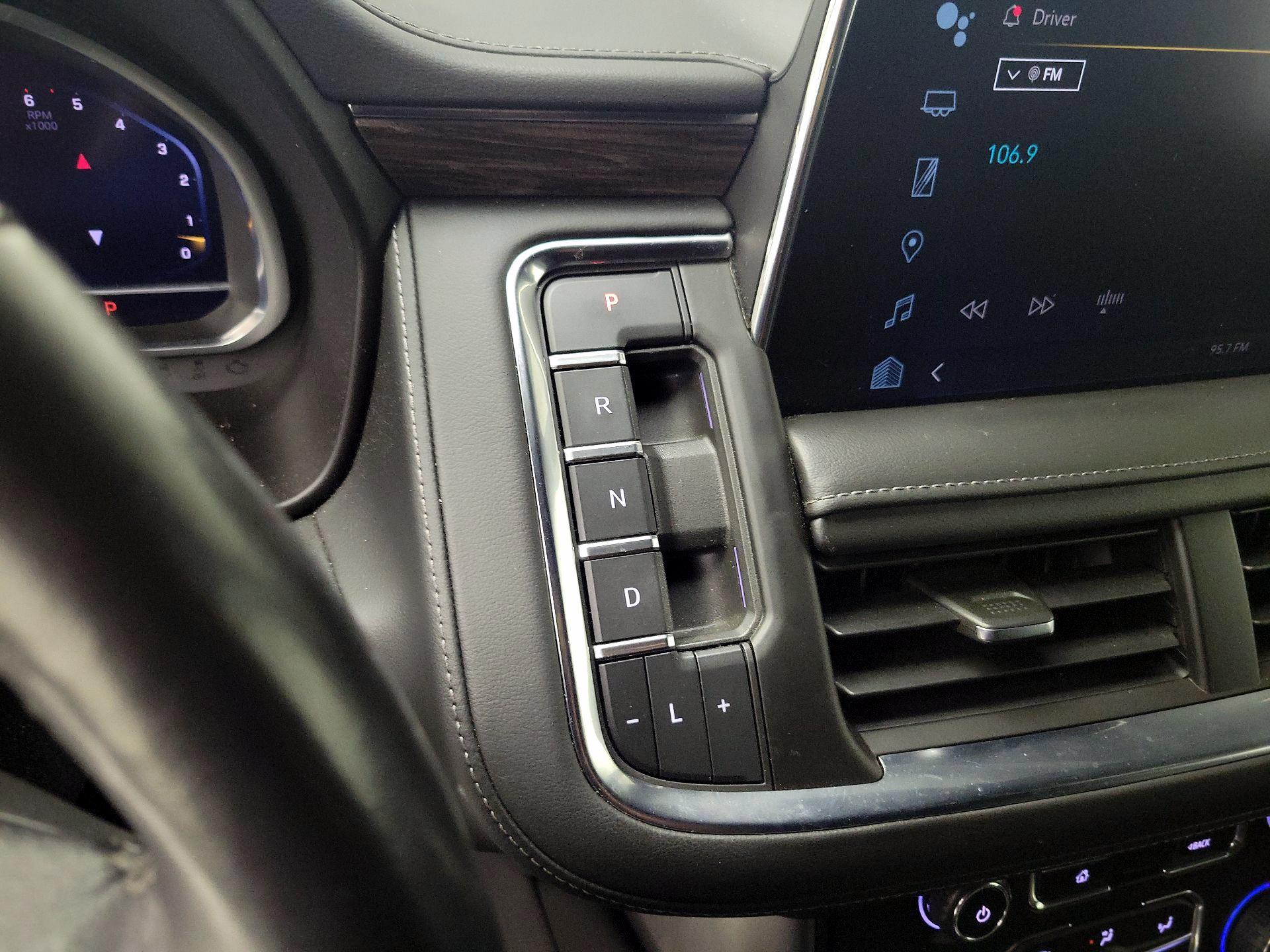 Thumbnail: 2022 Chevrolet Tahoe - 17