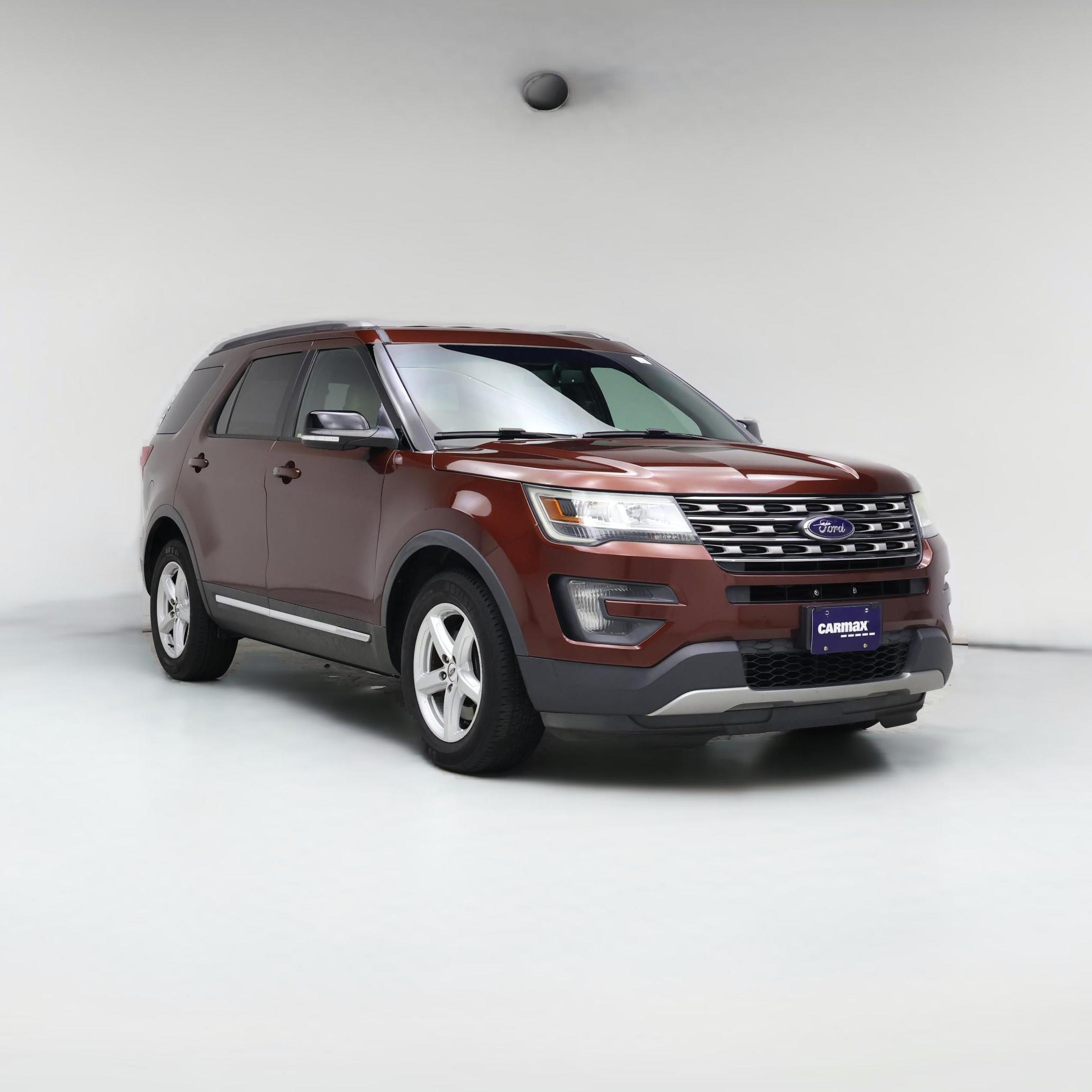 Thumbnail: 2016 Ford Explorer - 1