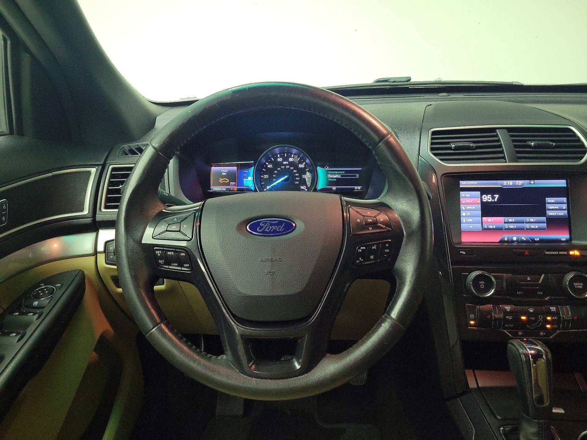 Thumbnail: 2016 Ford Explorer - 10