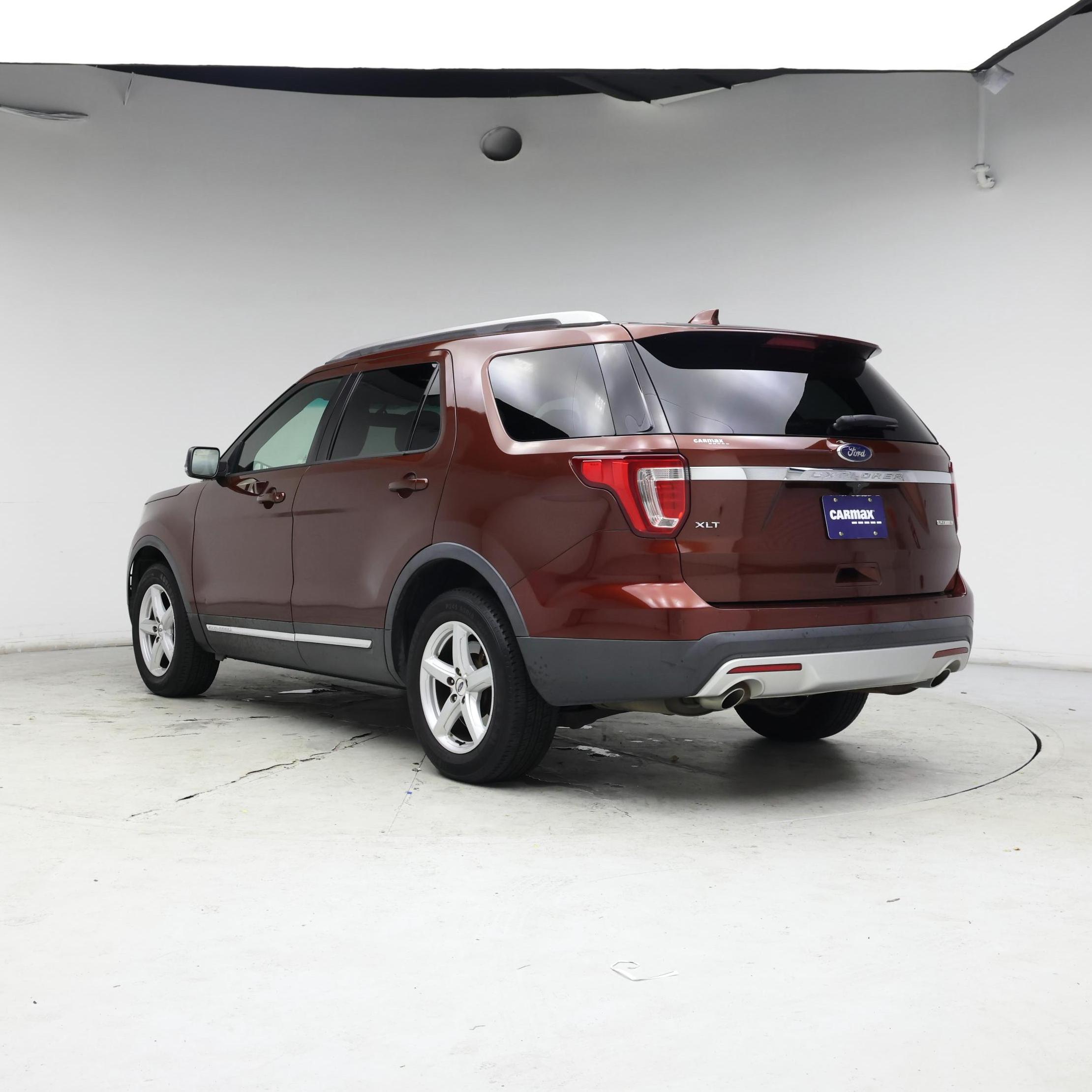 Thumbnail: 2016 Ford Explorer - 2