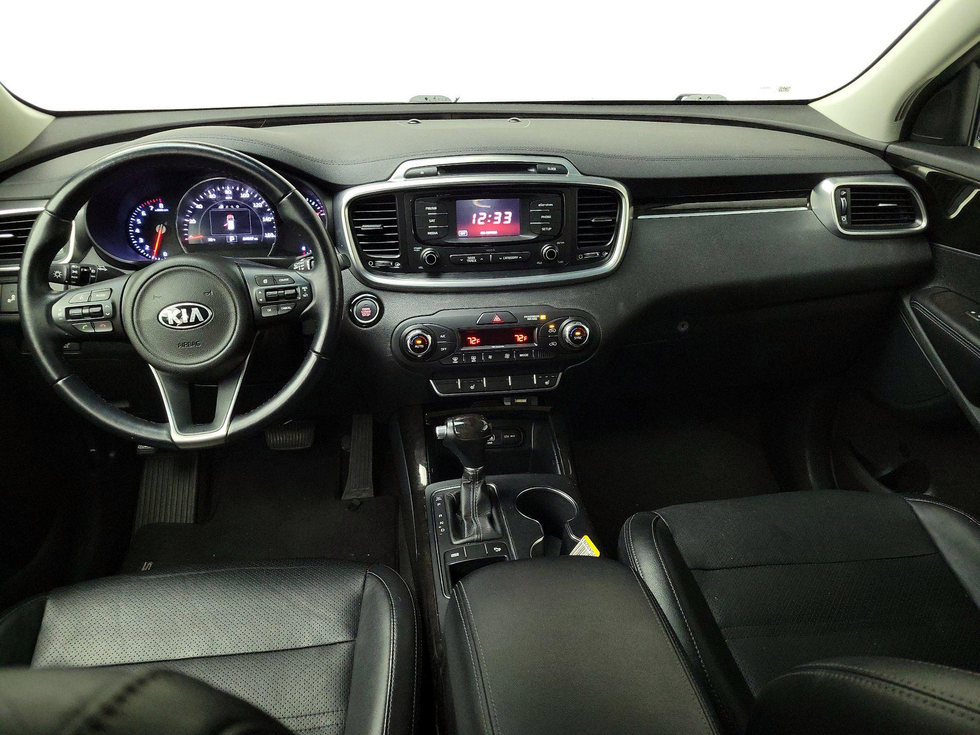 Thumbnail: 2016 Kia Sorento - 9