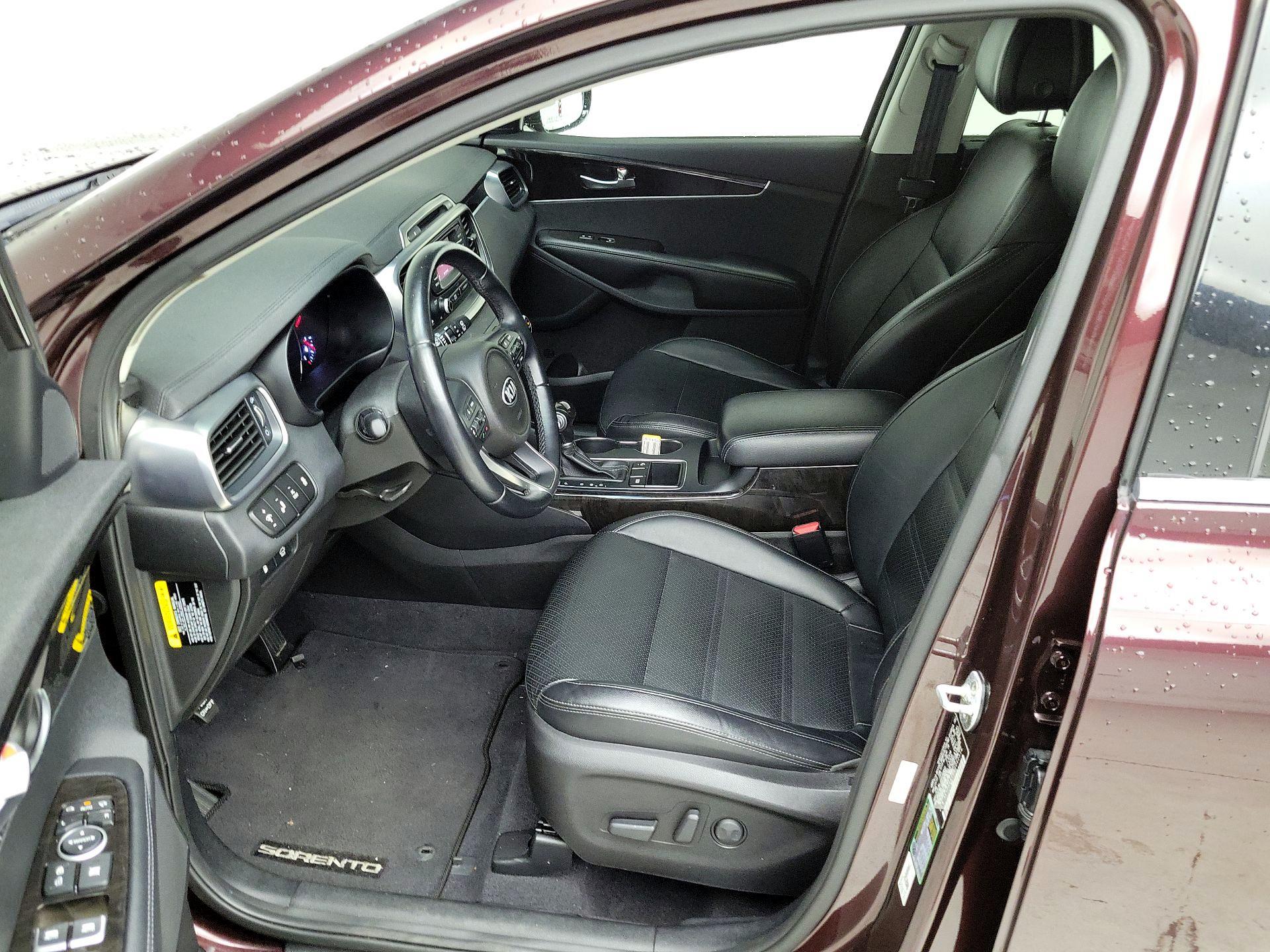 Thumbnail: 2016 Kia Sorento - 11