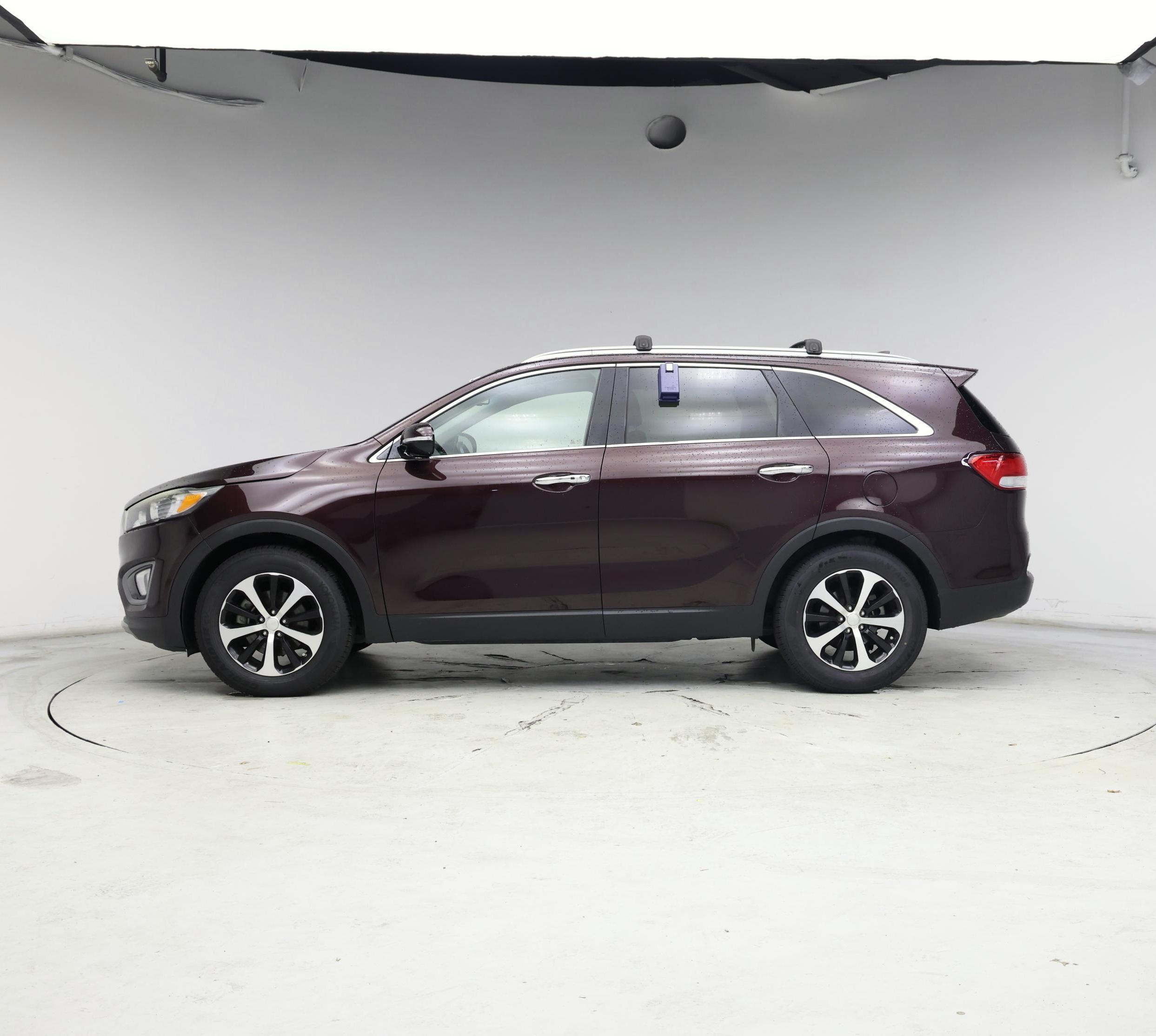 Thumbnail: 2016 Kia Sorento - 3