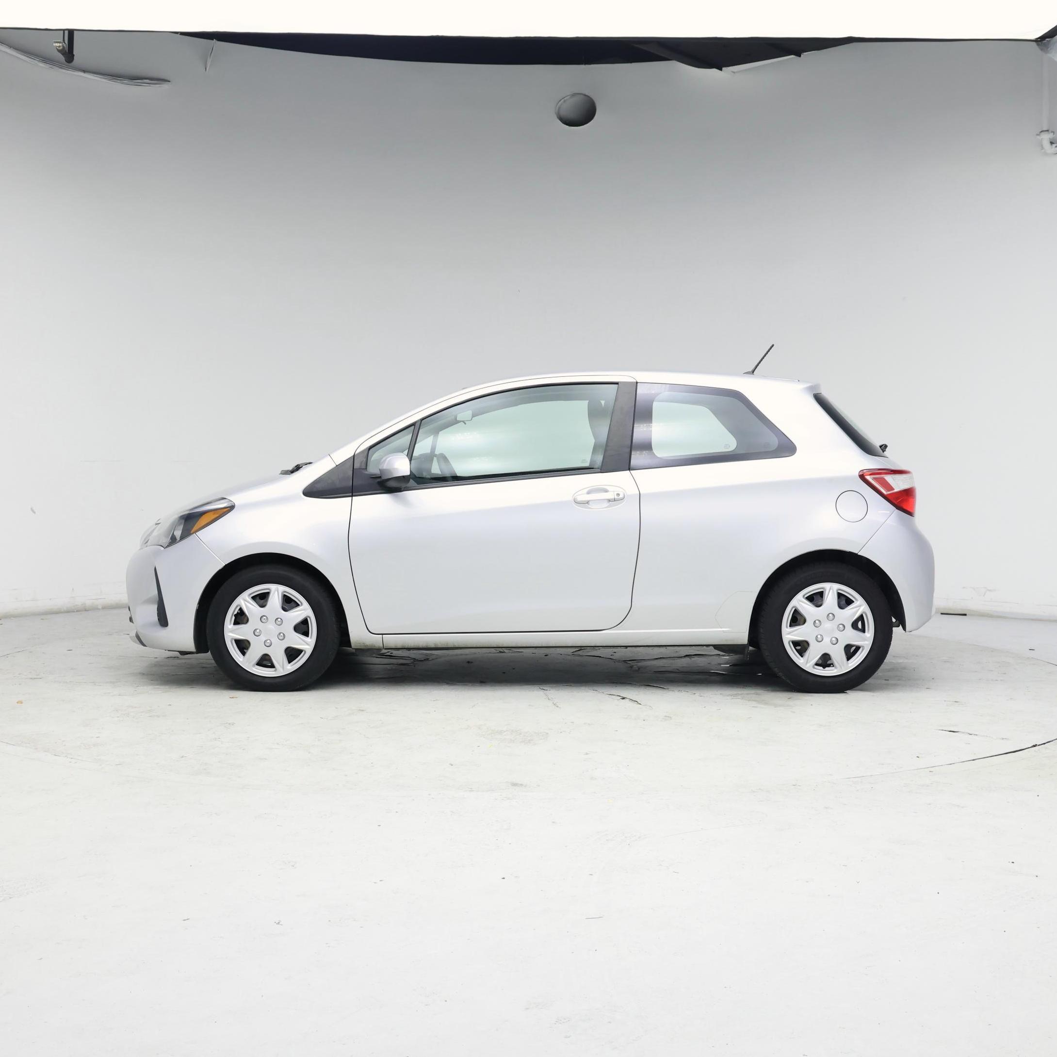 Thumbnail: 2018 Toyota Yaris - 3