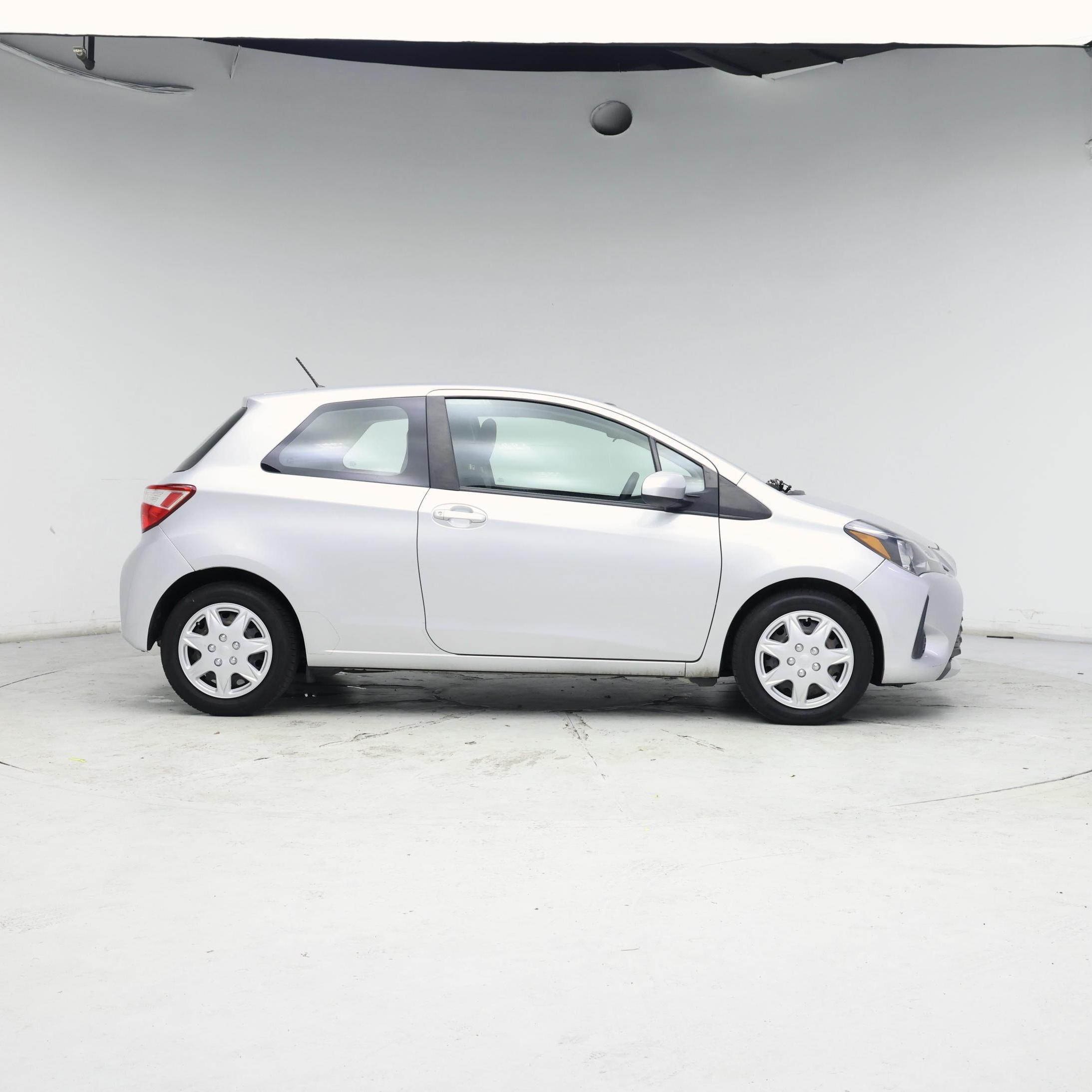Thumbnail: 2018 Toyota Yaris - 7
