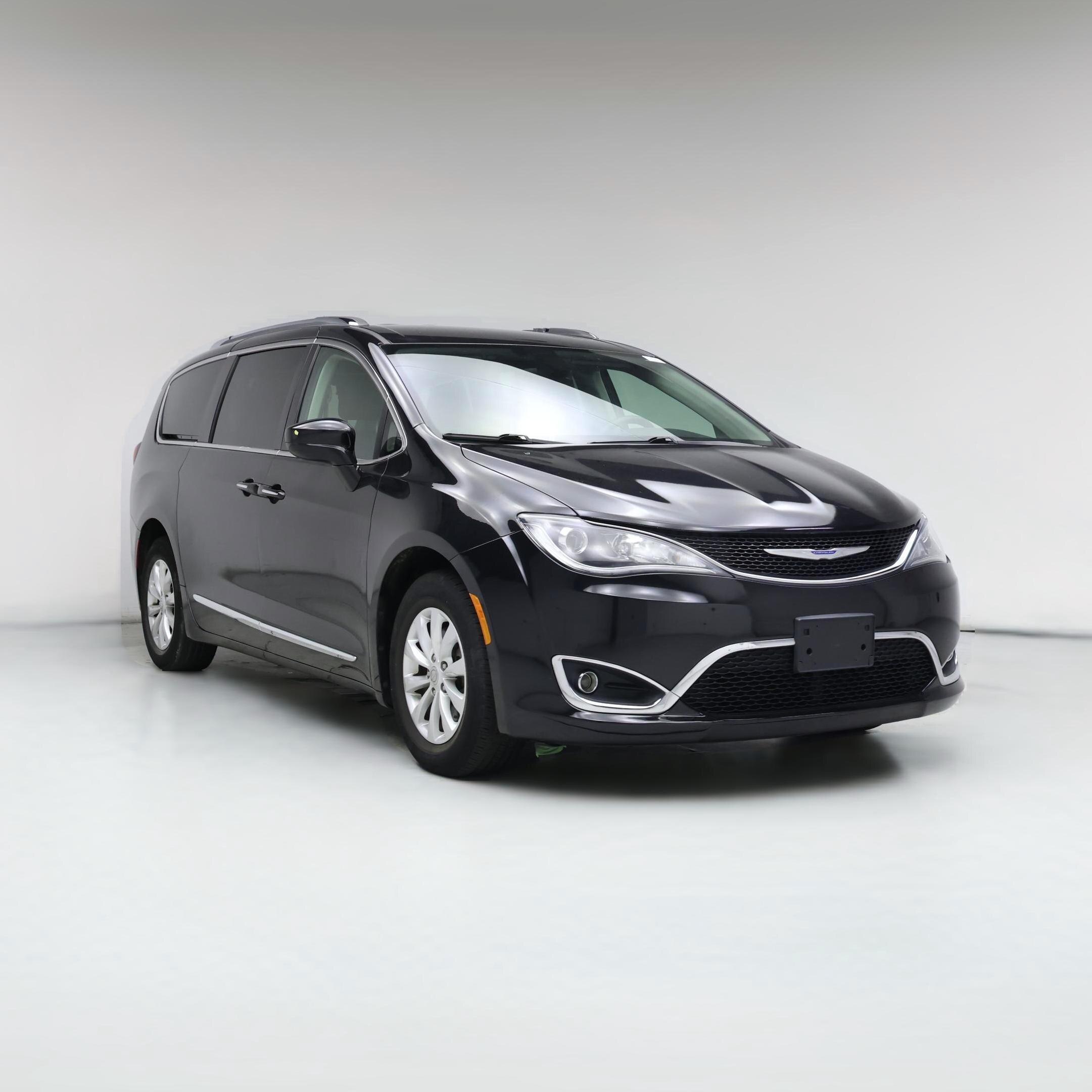 Thumbnail: 2018 Chrysler Pacifica - 1