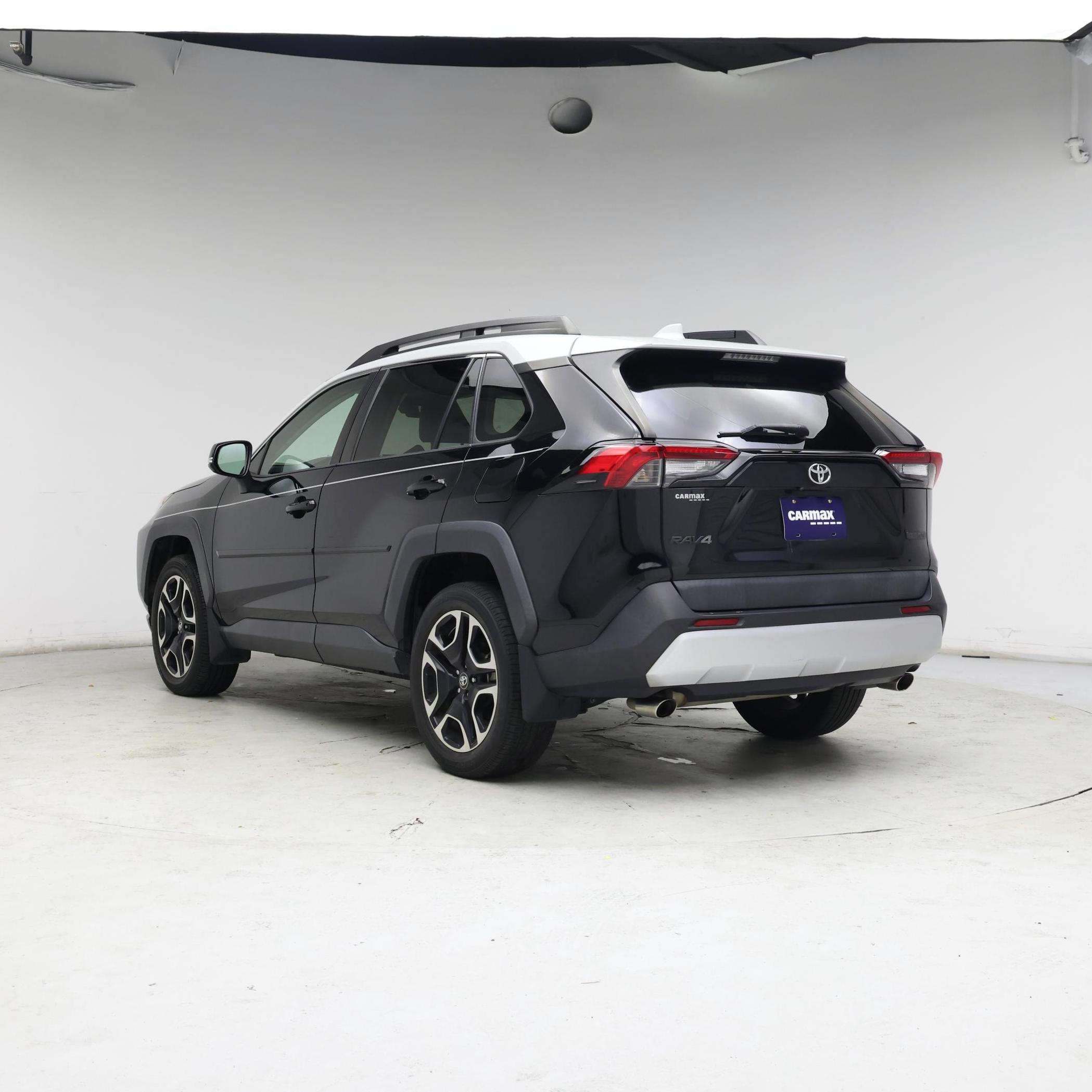 Thumbnail: 2019 Toyota RAV4 - 2