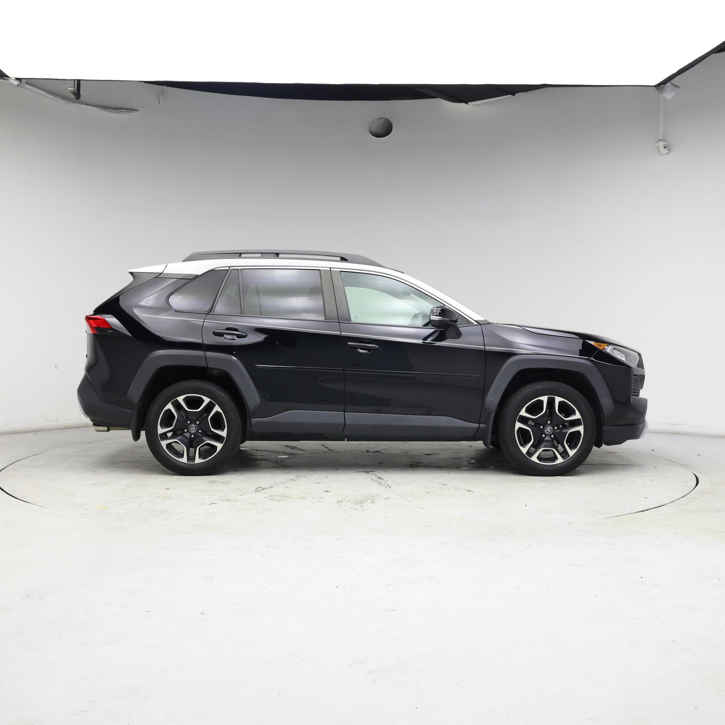 Thumbnail: 2019 Toyota RAV4 - 7