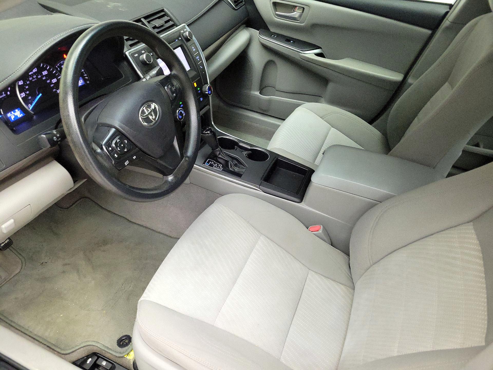 Thumbnail: 2015 Toyota Camry - 11