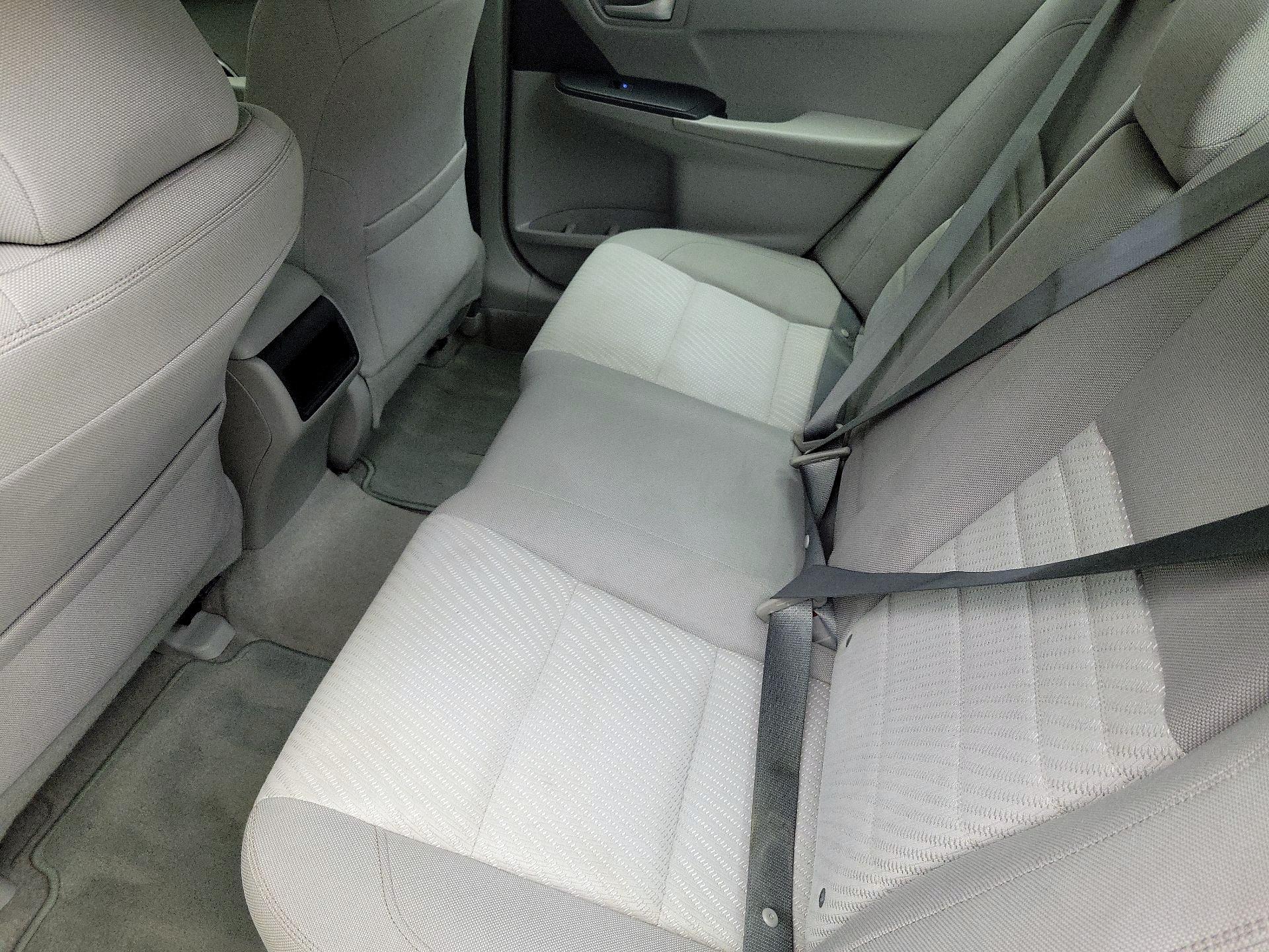 Thumbnail: 2015 Toyota Camry - 18