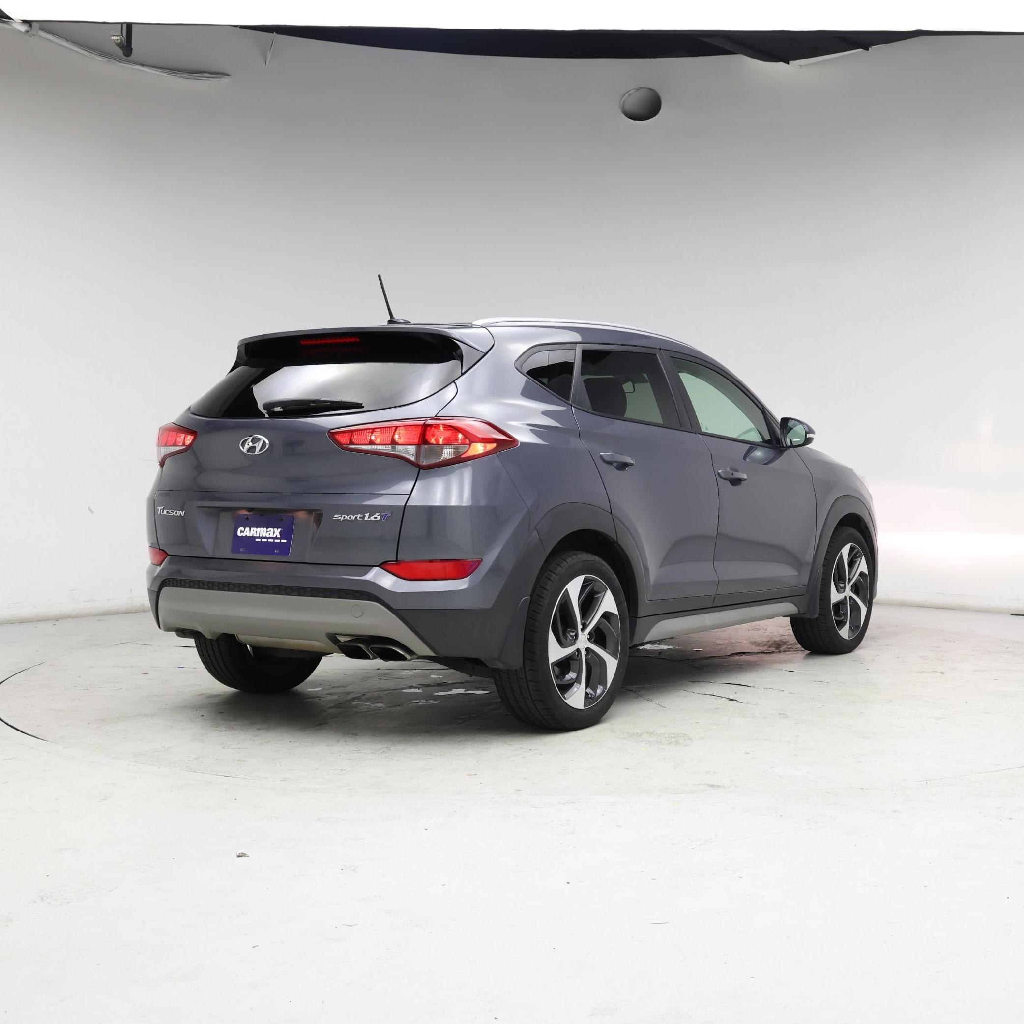 Thumbnail: 2017 Hyundai Tucson - 8